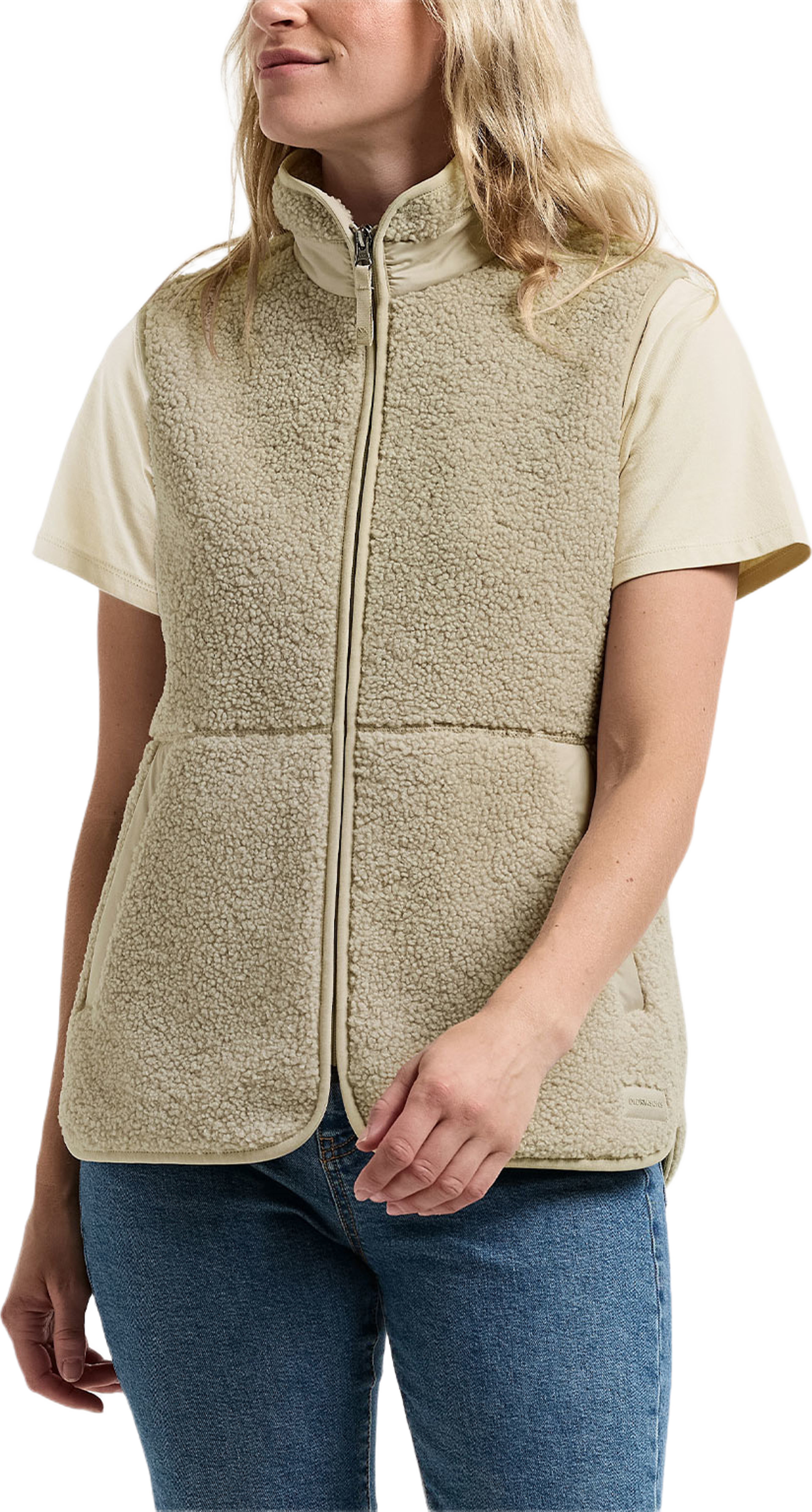 Siv Vest, från Didriksons, i färgen Clay Beige. Klicka för att öppna bilden i stort format