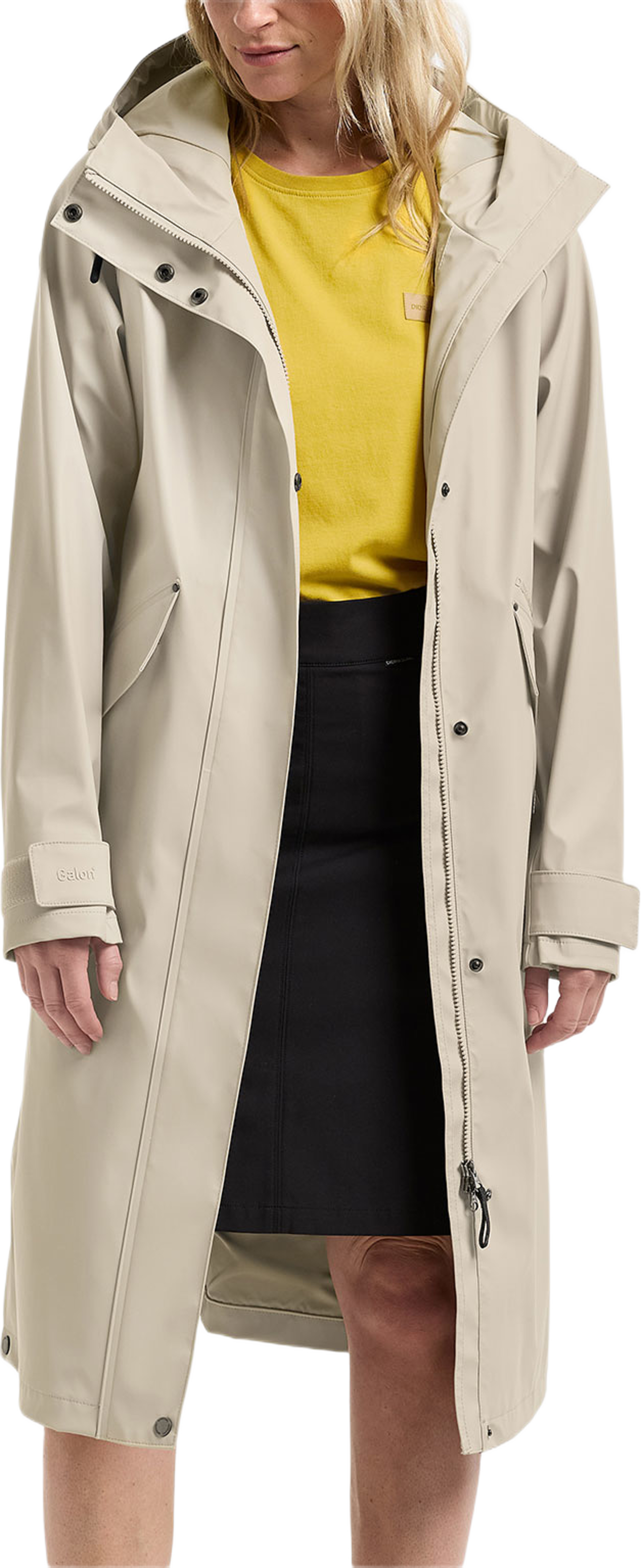 Melinda Parka, från Didriksons, i färgen Clay Beige. Klicka för att öppna bilden i stort format