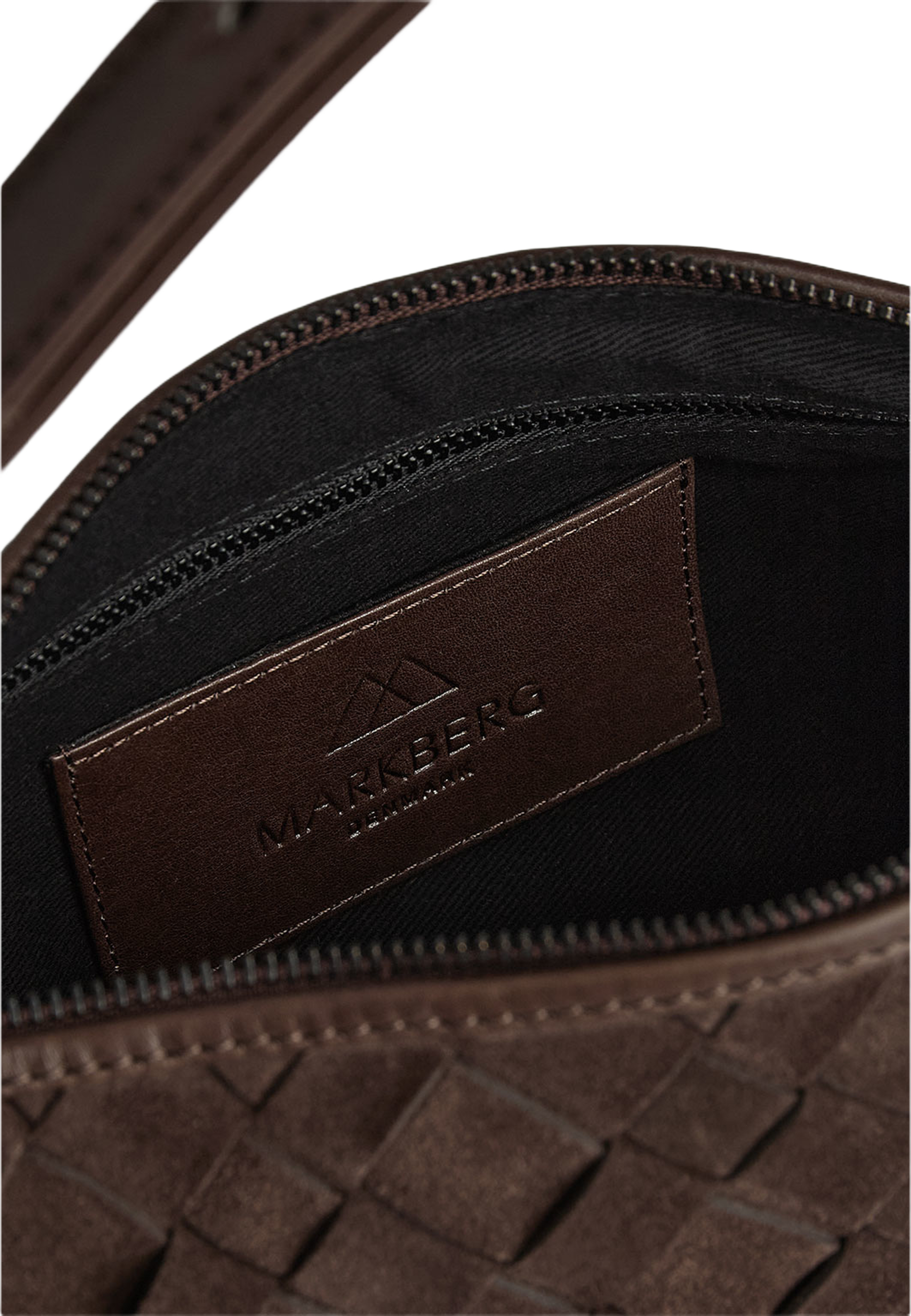 Mini Muse Bag Sue. Weave, från Markberg, i färgen Dark Brown. Klicka för att öppna bilden i stort format