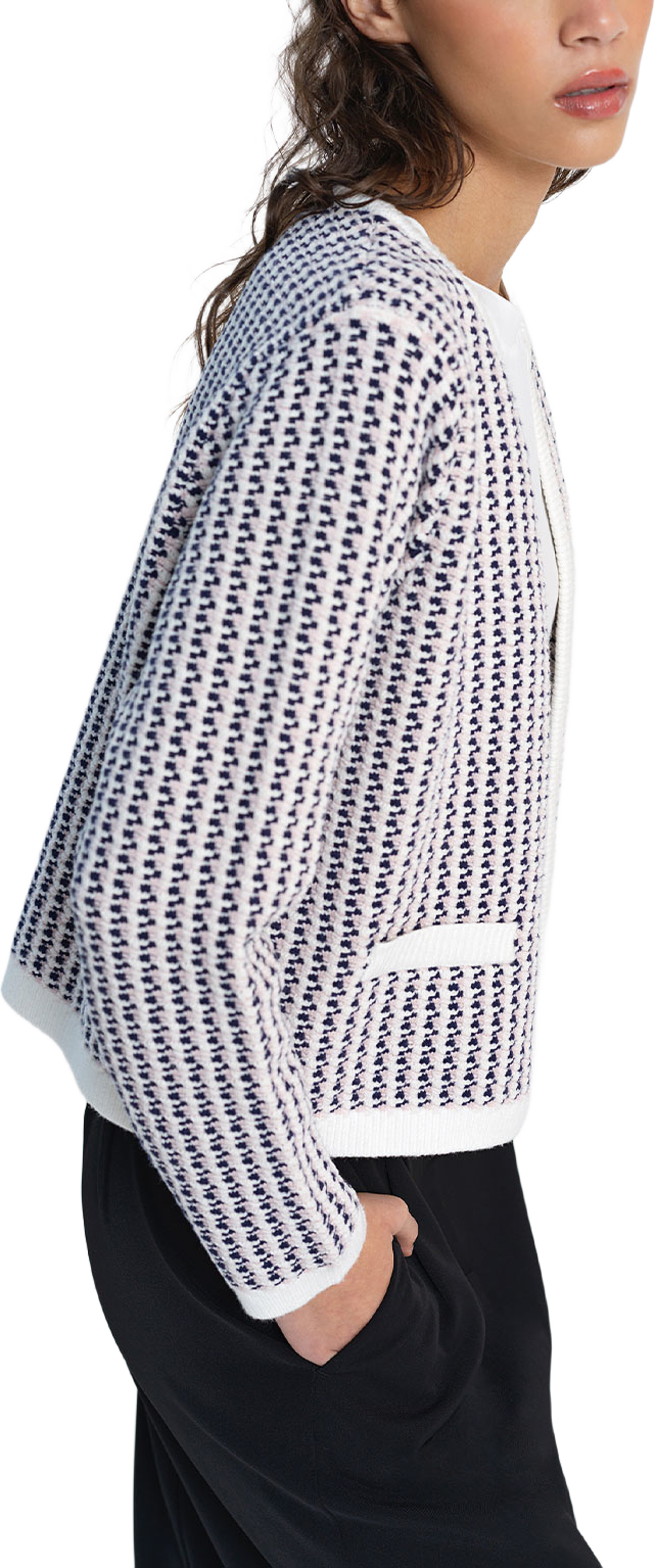 Noar Textured Knit Cardigan, från French Connection, i färgen Powder Pink. Klicka för att öppna bilden i stort format