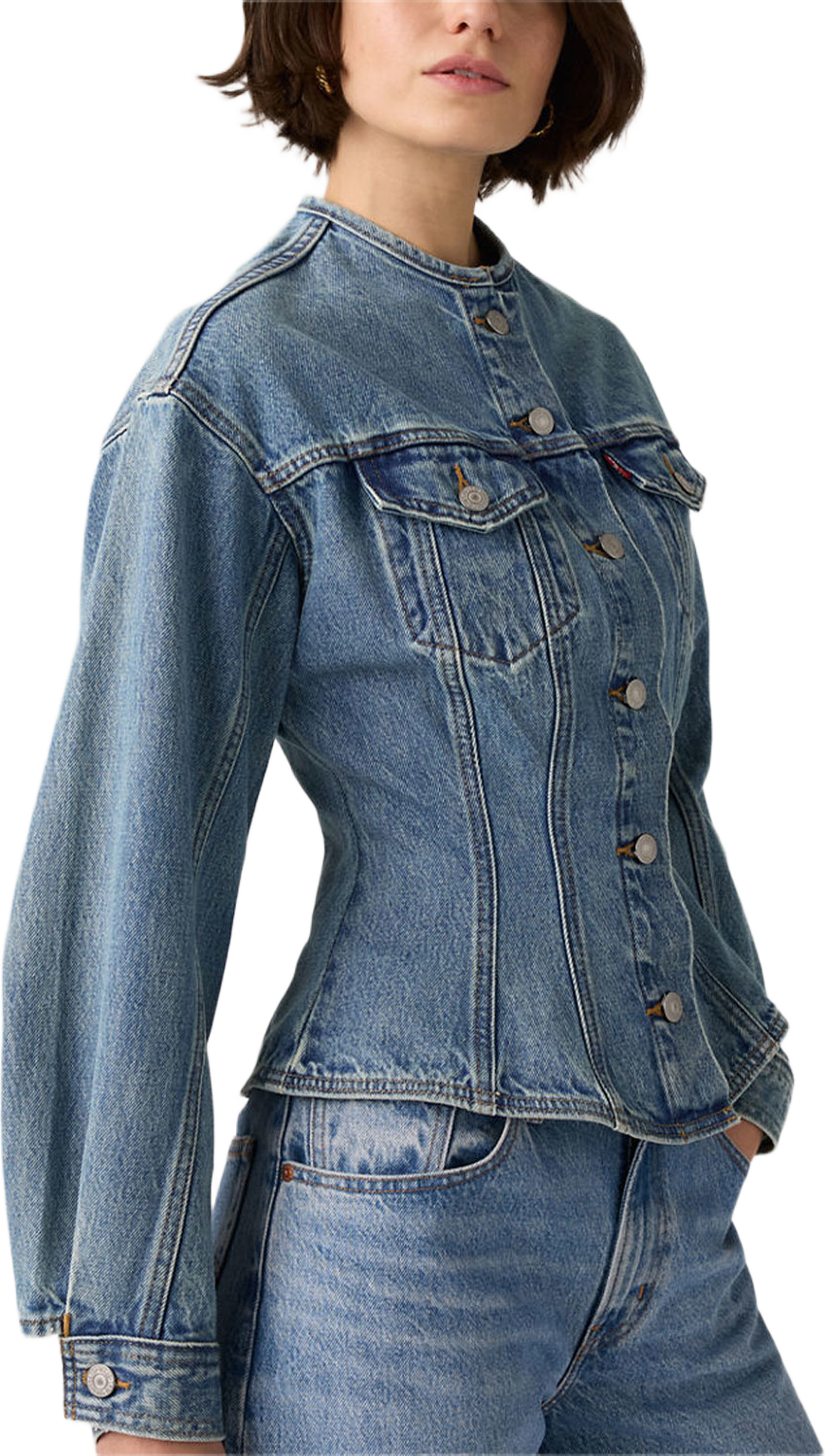 Sculpted Trucker Jacket, från Levi's, i färgen Med Indigo - Worn In. Klicka för att öppna bilden i stort format