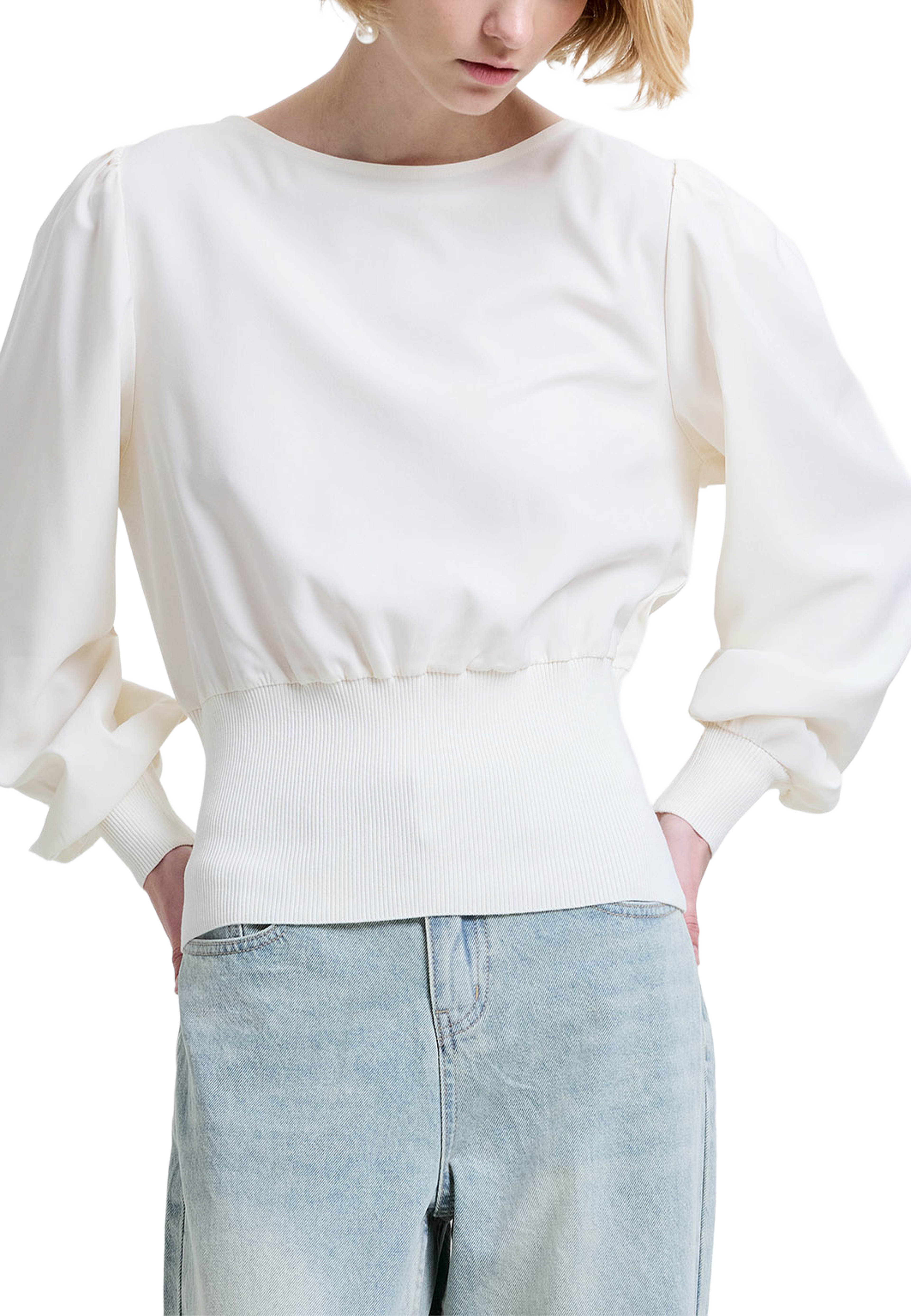 Krista Top, från French Connection, i färgen Porcelain Cream. Klicka för att öppna bilden i stort format