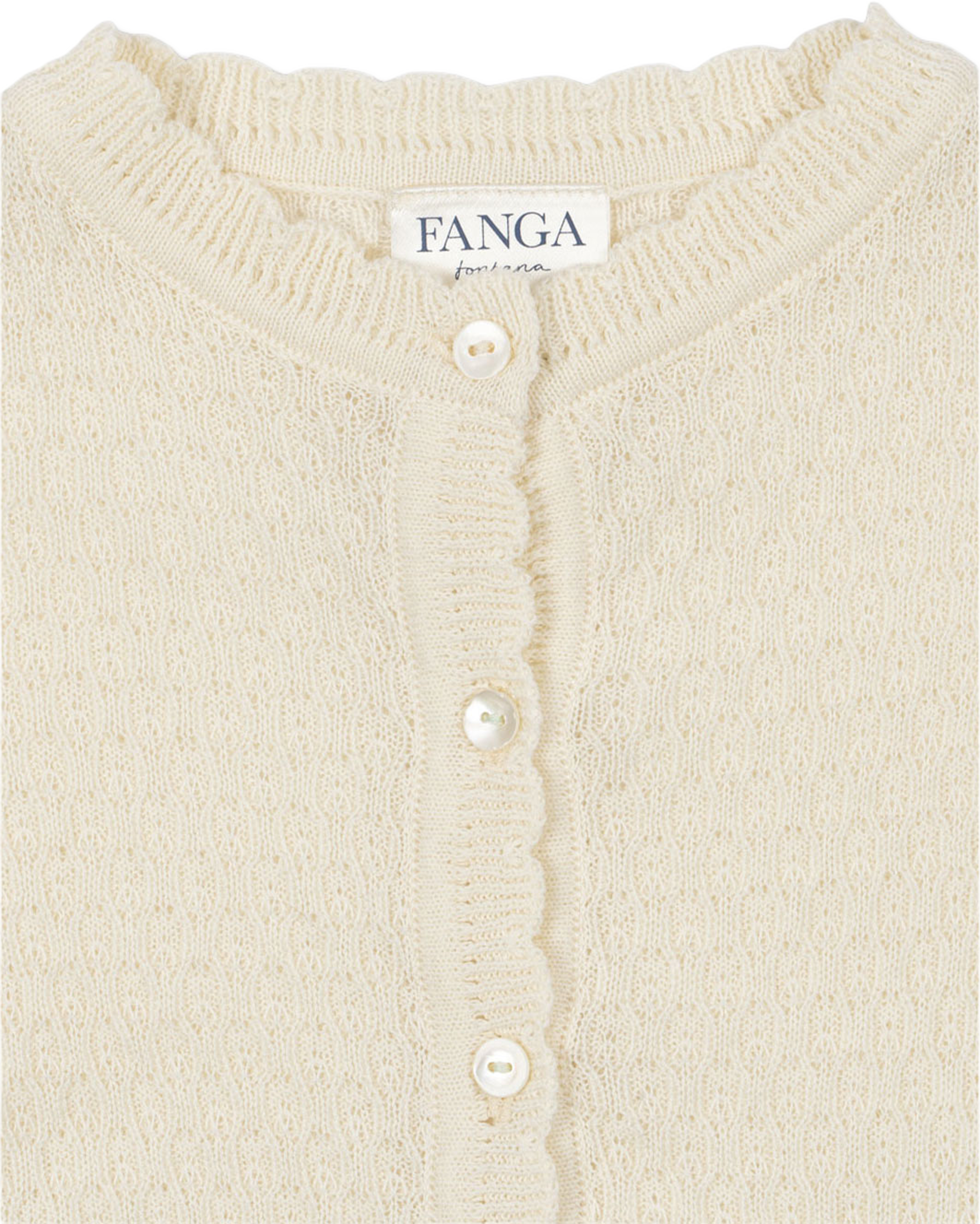 Venti Pointelle Cardigan Gots, från Fanga Fontana, i färgen Antique White. Klicka för att öppna bilden i stort format