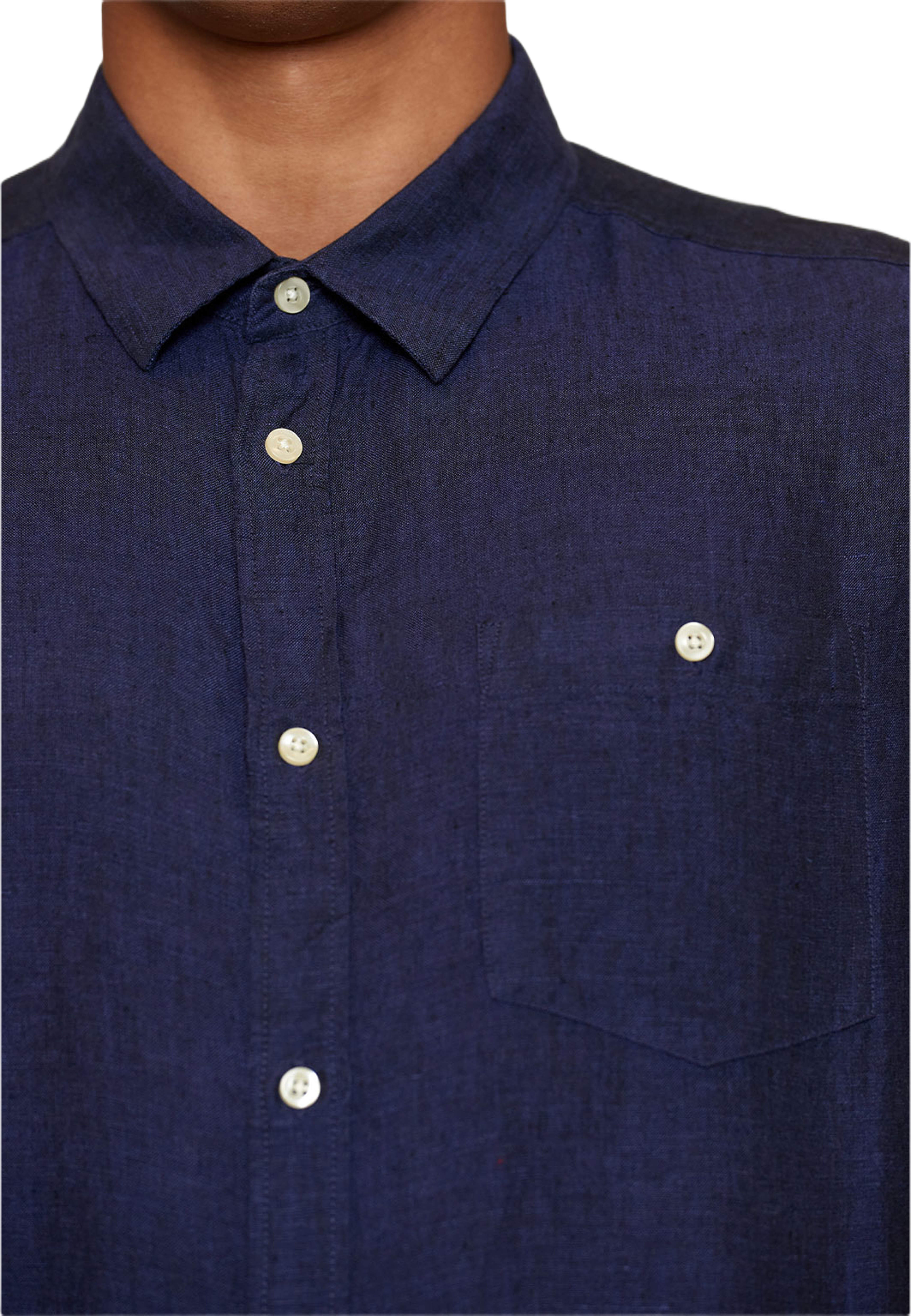 Regular linen shirt, från Knowledge Cotton Apparel, i färgen 1450 Yarndyed - Total Eclipse. Klicka för att öppna bilden i stort format