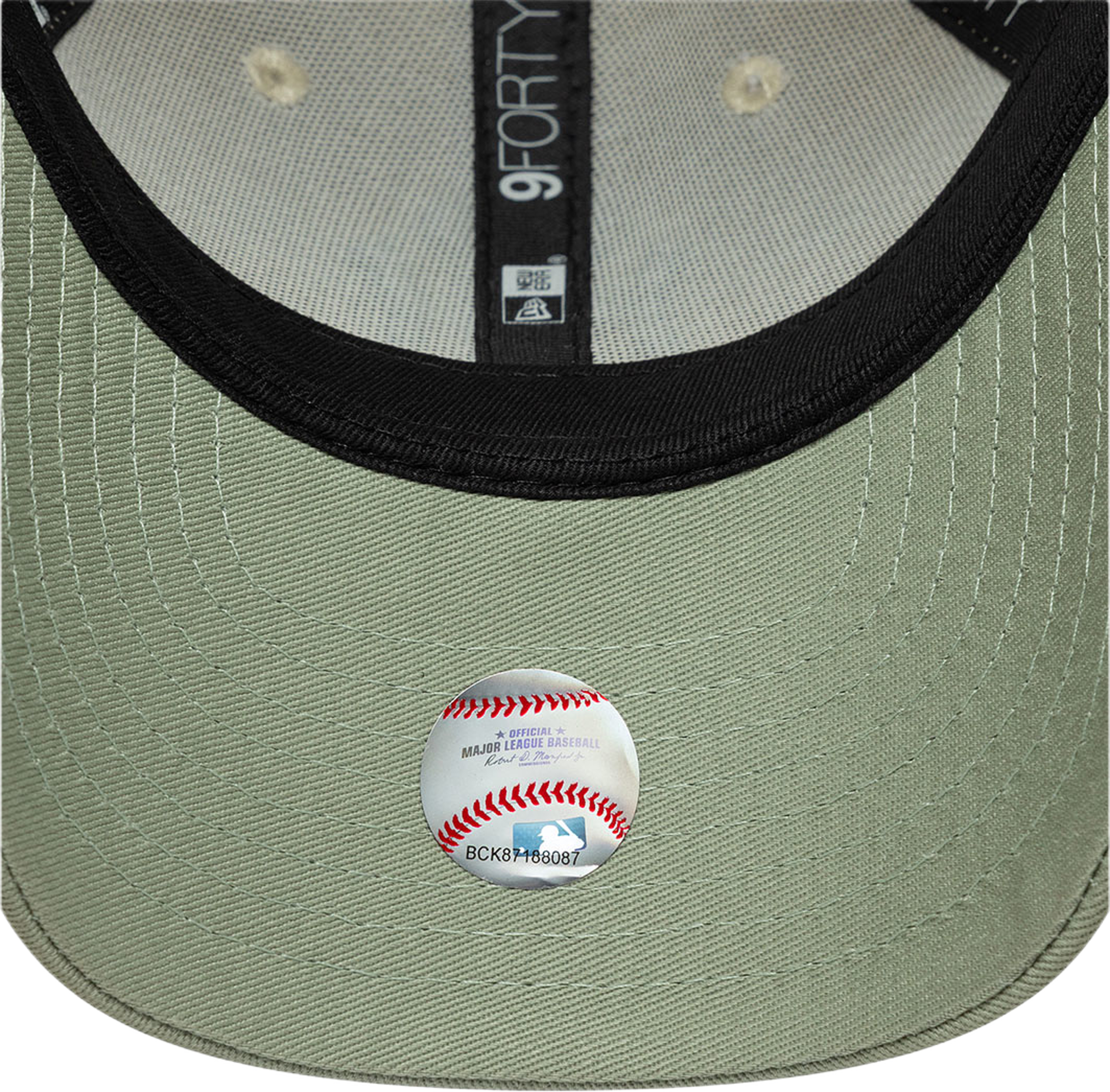 Chyt League Ess 9forty Neyyan, från New Era, i färgen Ltcevg. Klicka för att öppna bilden i stort format