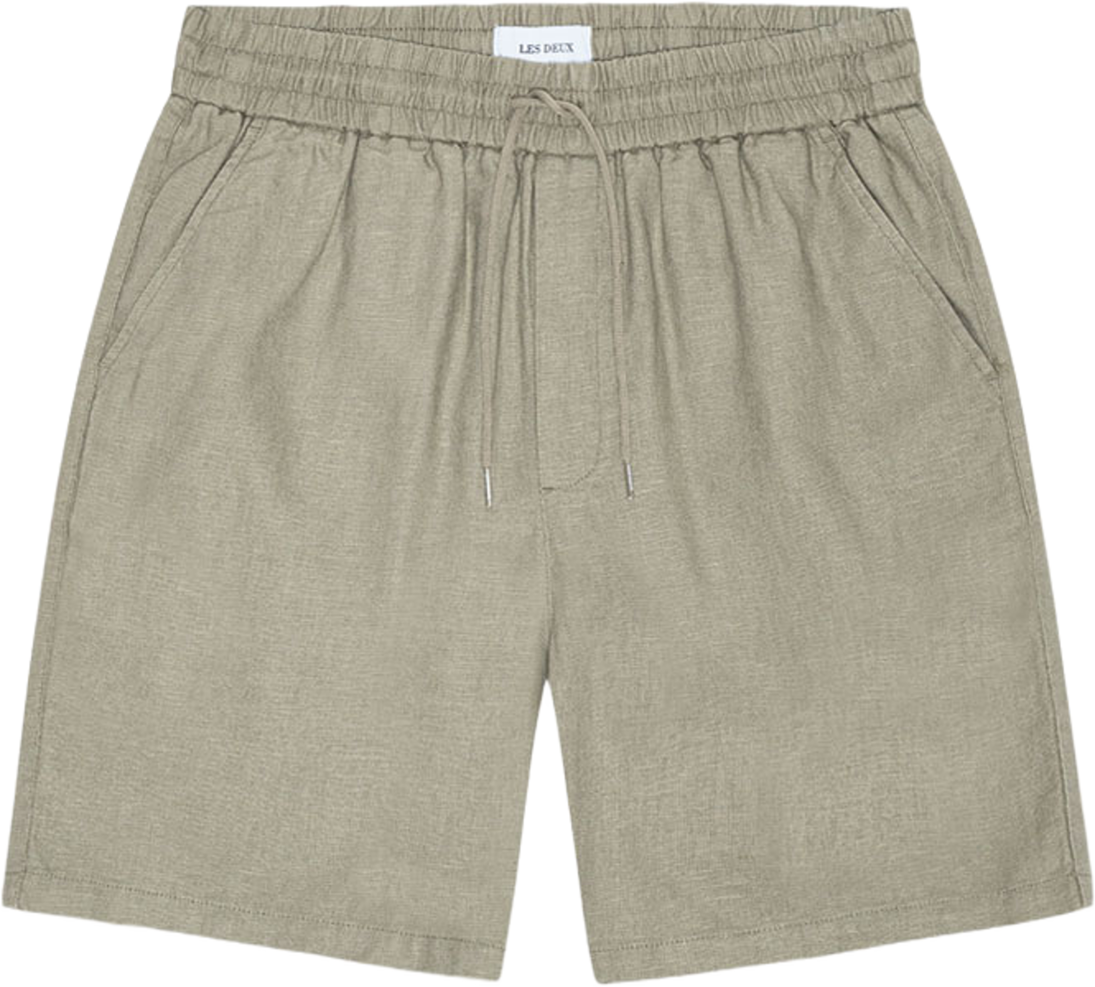 Otto Linen Shorts, från LES DEUX, i färgen Laurel Oak Sand. Klicka för att öppna bilden i stort format