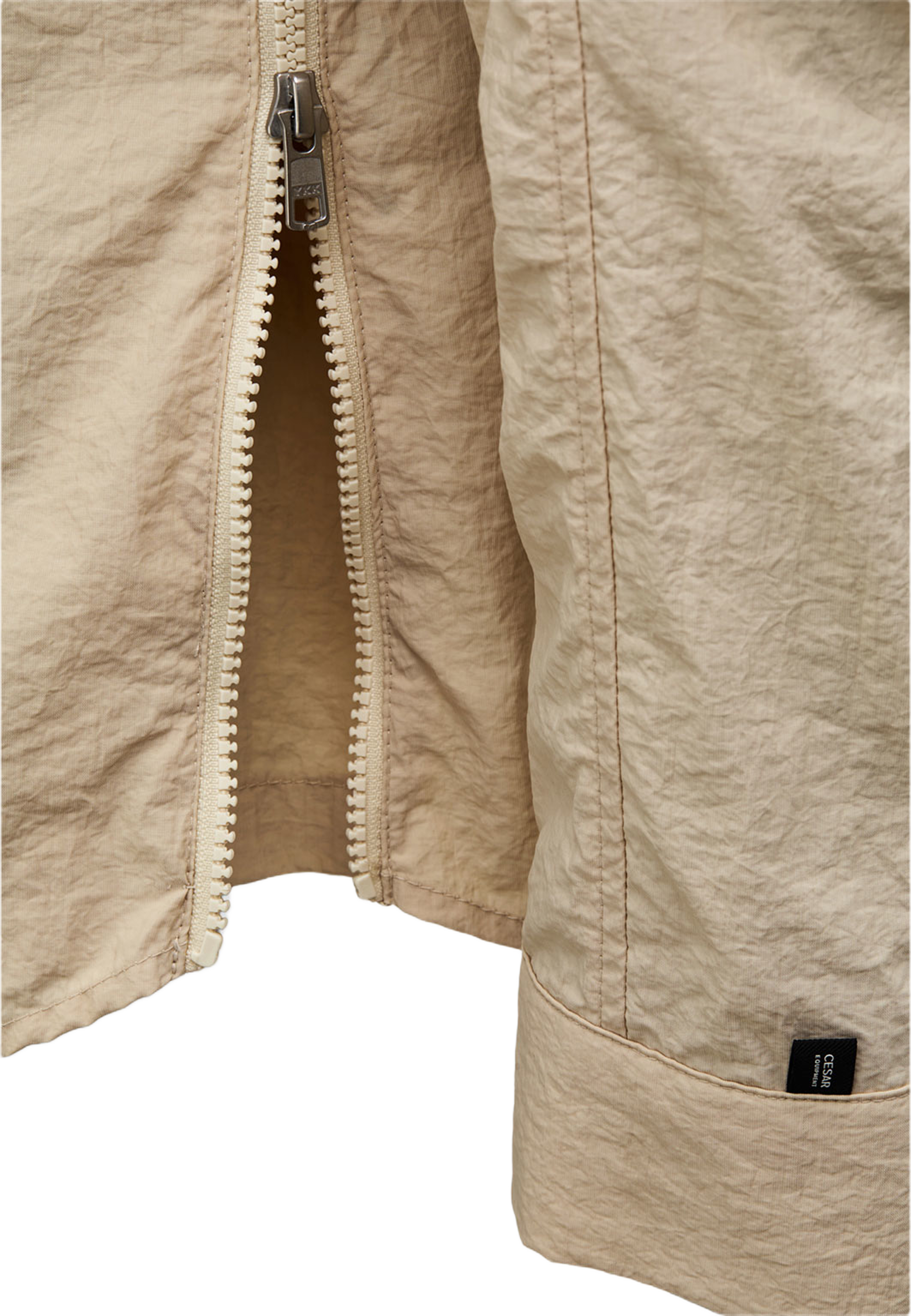 Filey Crepe Nylon Shirt, från Cesar, i färgen Light Beige. Klicka för att öppna bilden i stort format