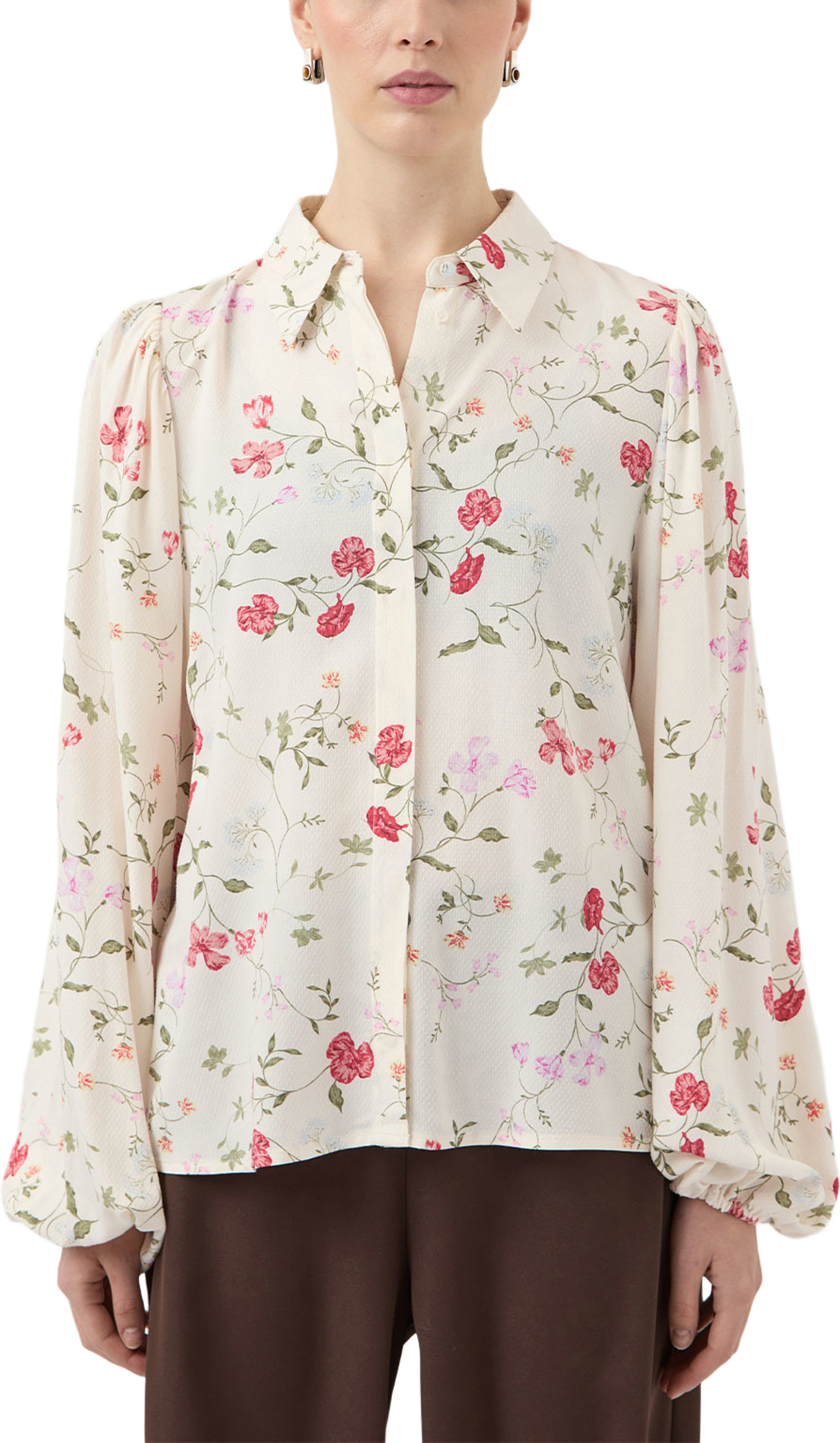 Yasasina Shirt, från YAS, i färgen Pristine Botalia. Klicka för att öppna bilden i stort format