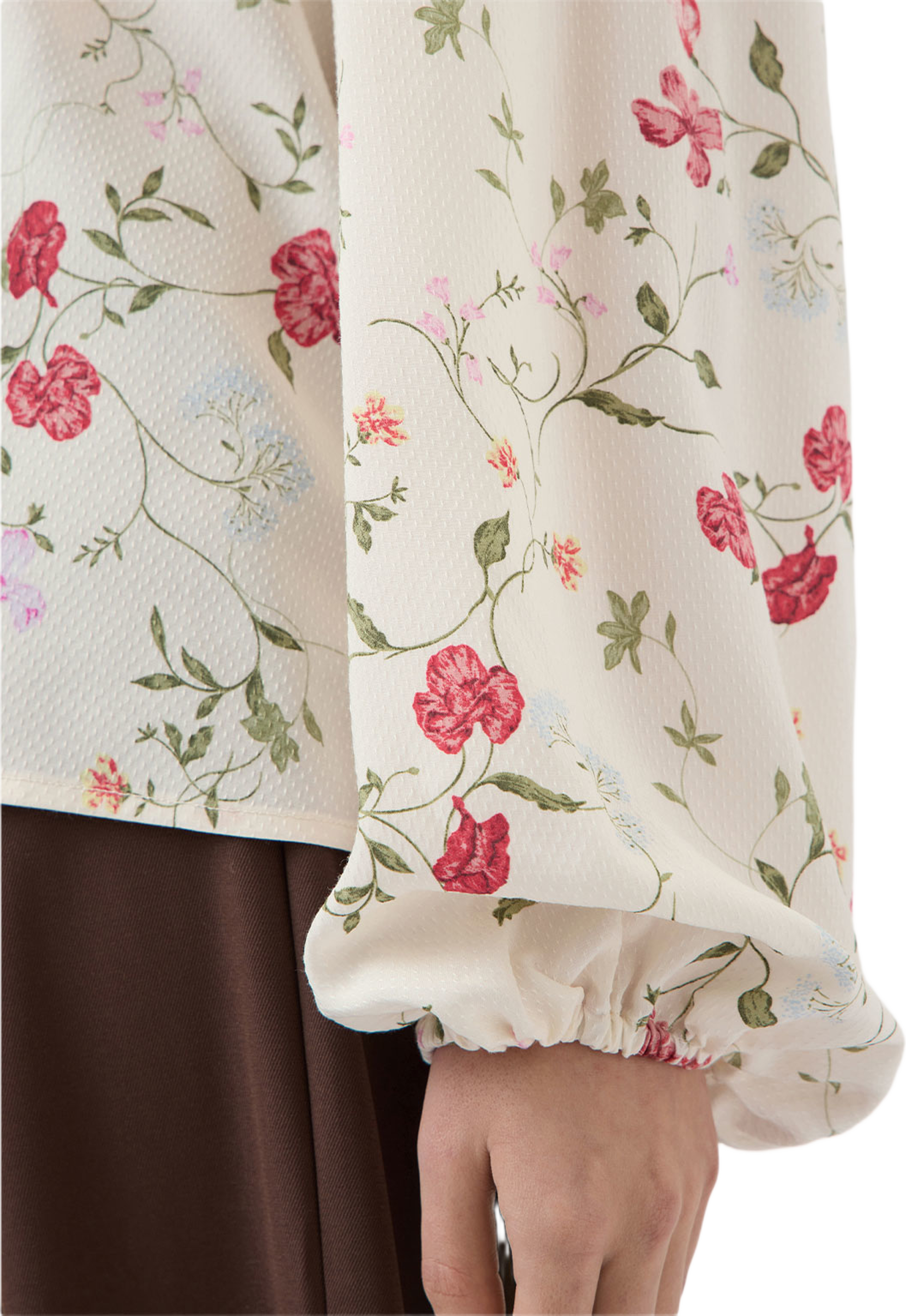 Yasasina Shirt, från YAS, i färgen Pristine Botalia. Klicka för att öppna bilden i stort format