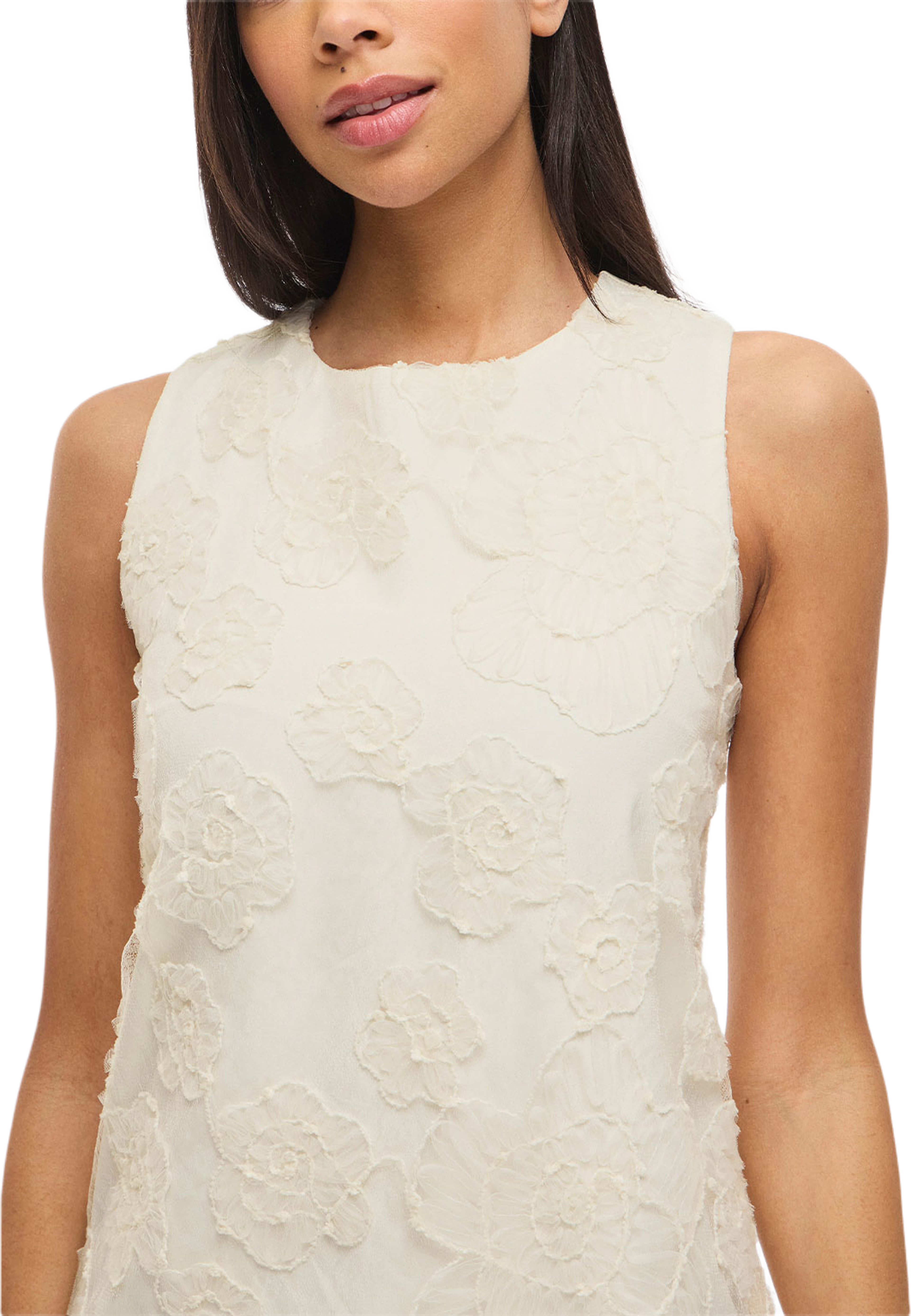 Vigamma Short Dress, från Vila, i färgen Cloud Dancer. Klicka för att öppna bilden i stort format