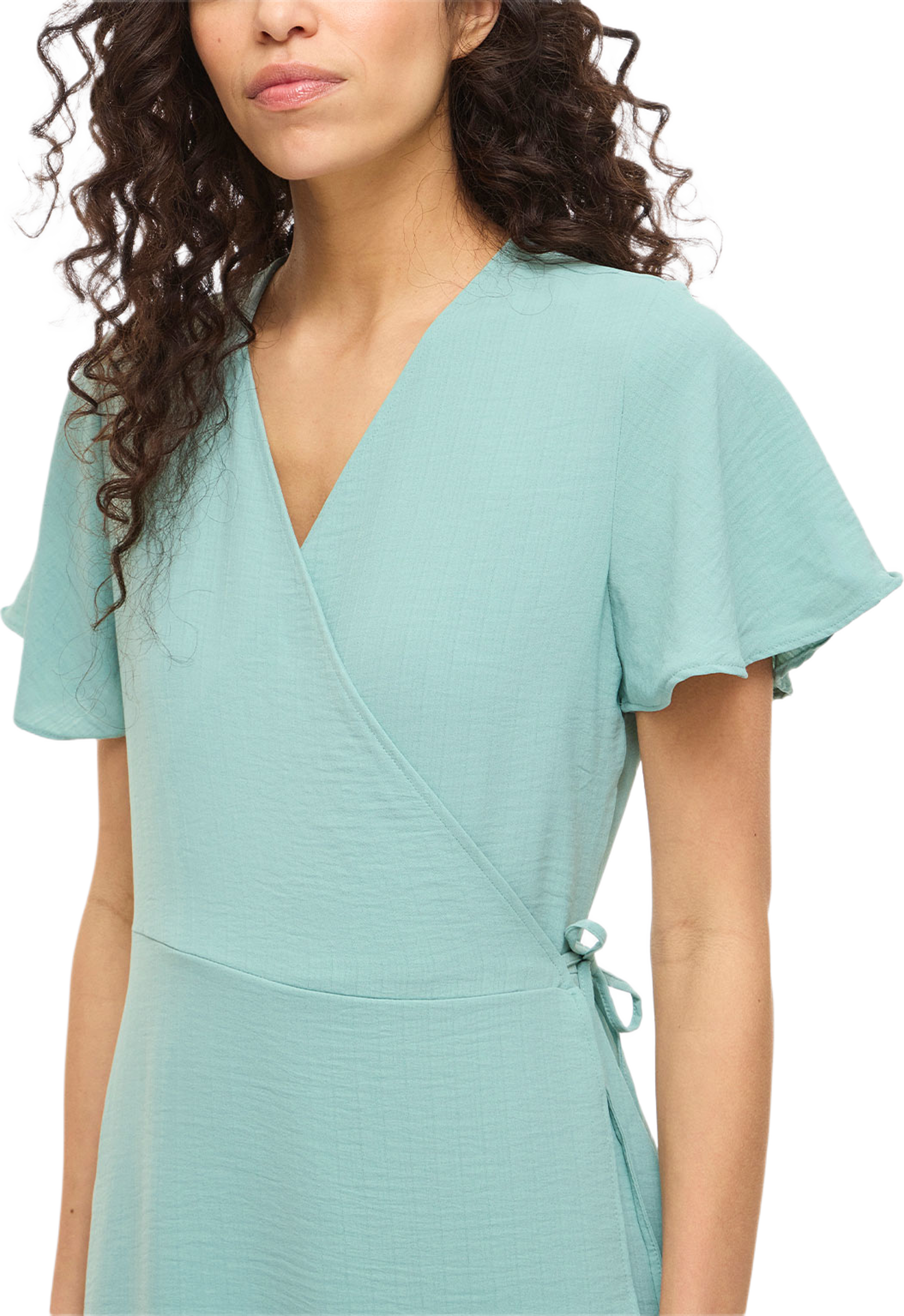 Vilovie Wrap Midi Dress, från Vila, i färgen Blue Surf. Klicka för att öppna bilden i stort format