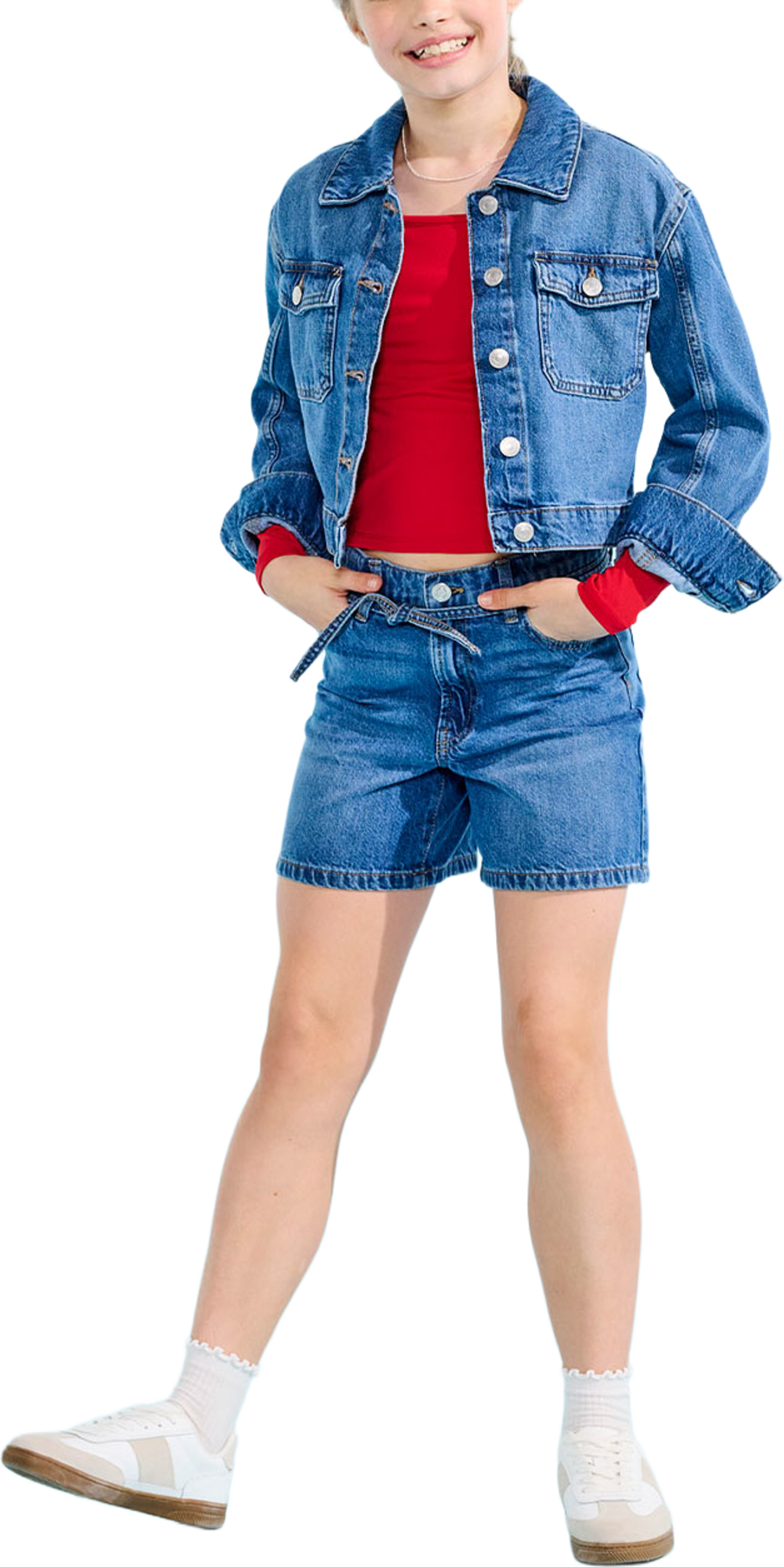 Gianna Belt Shorts, från Only, i färgen Medium Blue Denim. Klicka för att öppna bilden i stort format