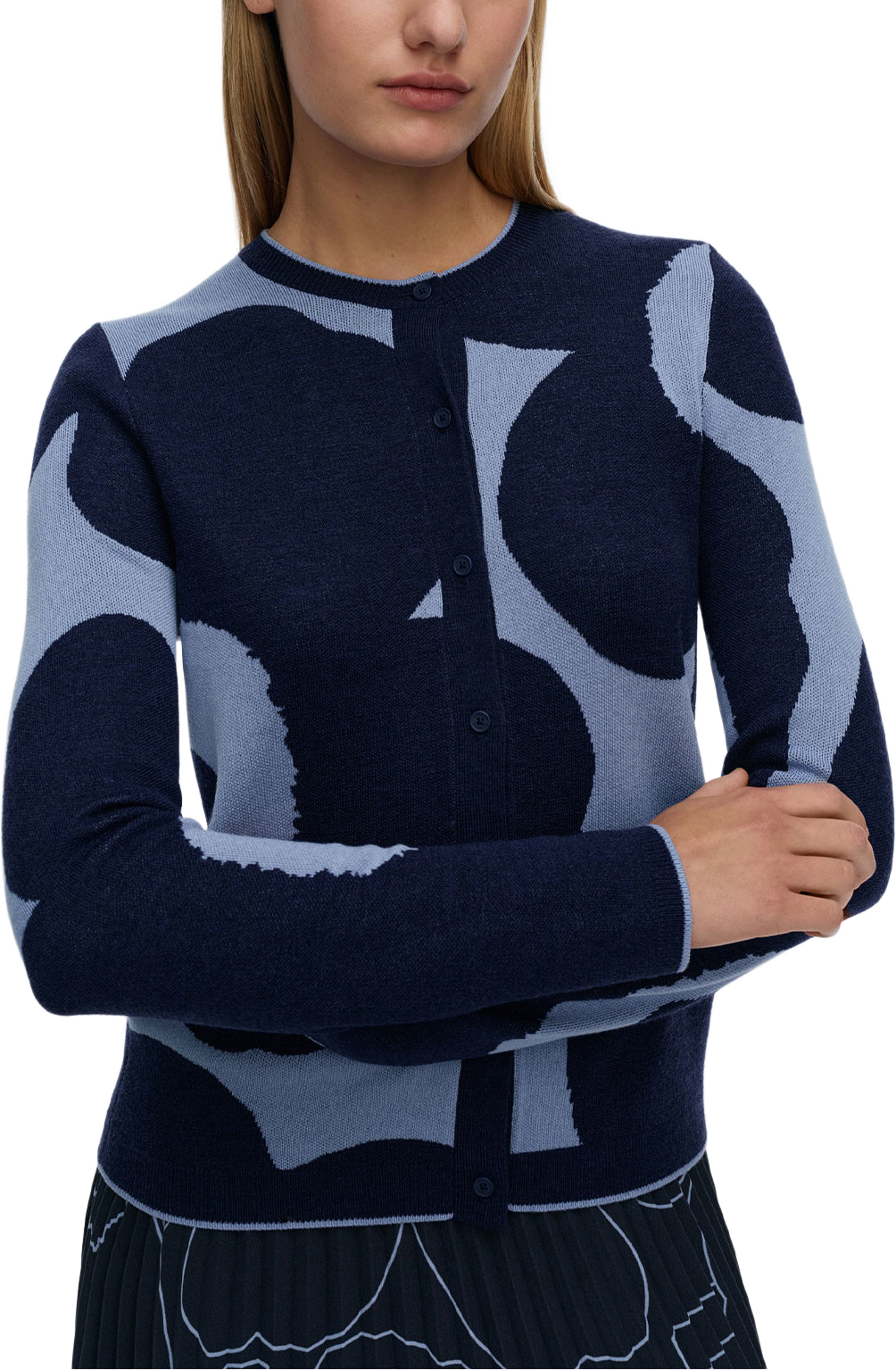 Harhautus Unikko Knit Cardigan, från Marimekko, i färgen Dark Blue, Blue. Klicka för att öppna bilden i stort format