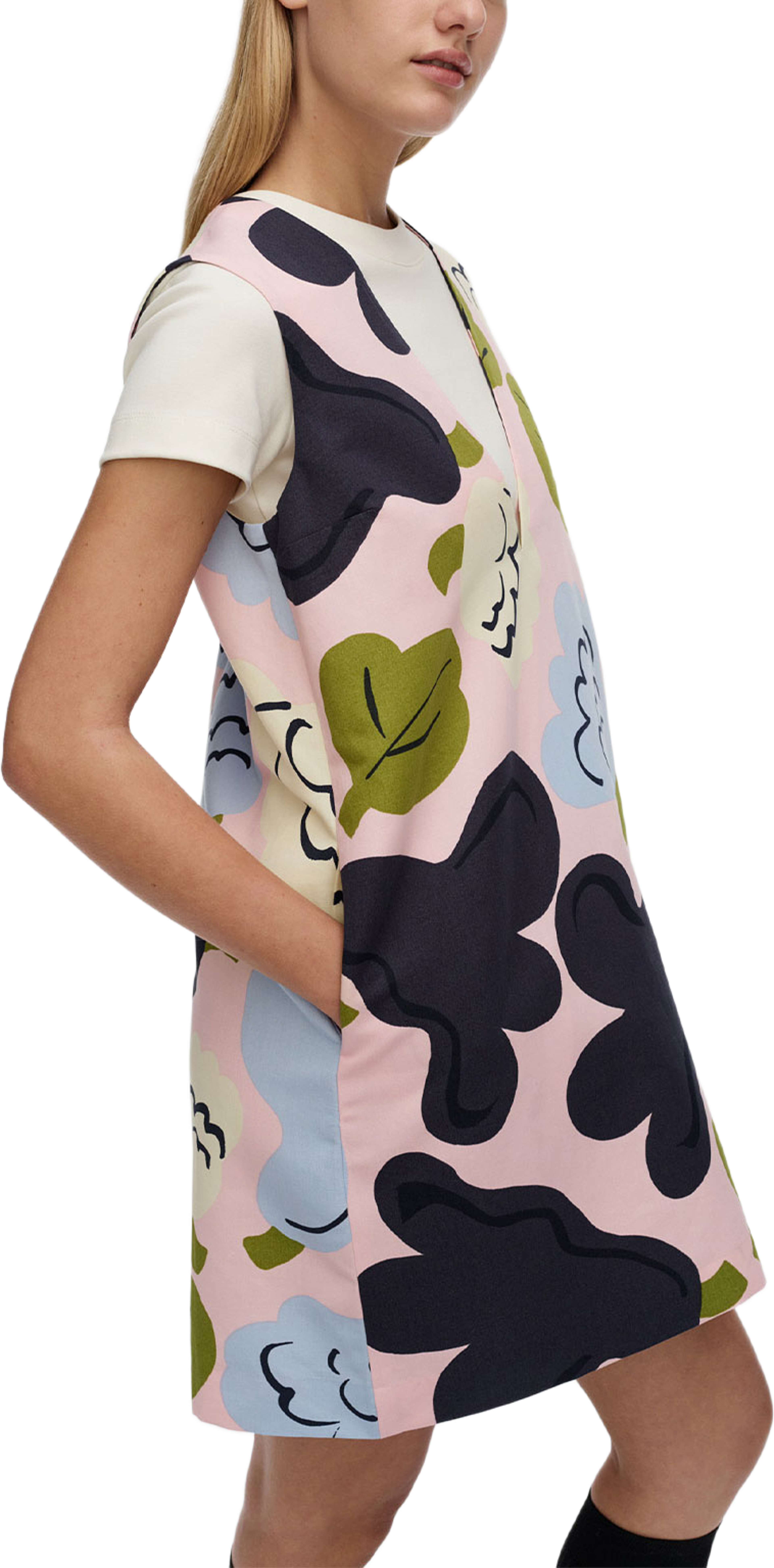 Kiuru Kukasta Kukkaan Dress, från Marimekko, i färgen Lt. Pink, Dk. Blue, Lt. Blue. Klicka för att öppna bilden i stort format