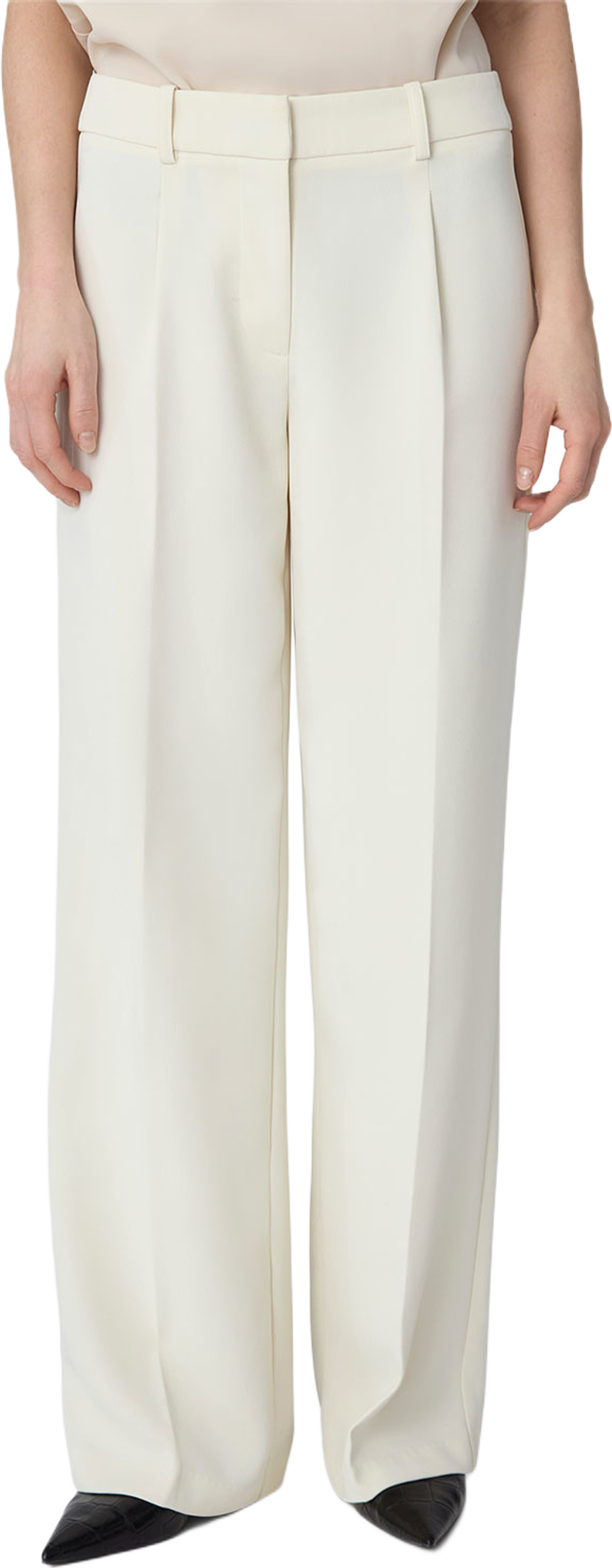 The Ingrid Crepe Trousers, från Marville Road, i färgen Creme. Klicka för att öppna bilden i stort format