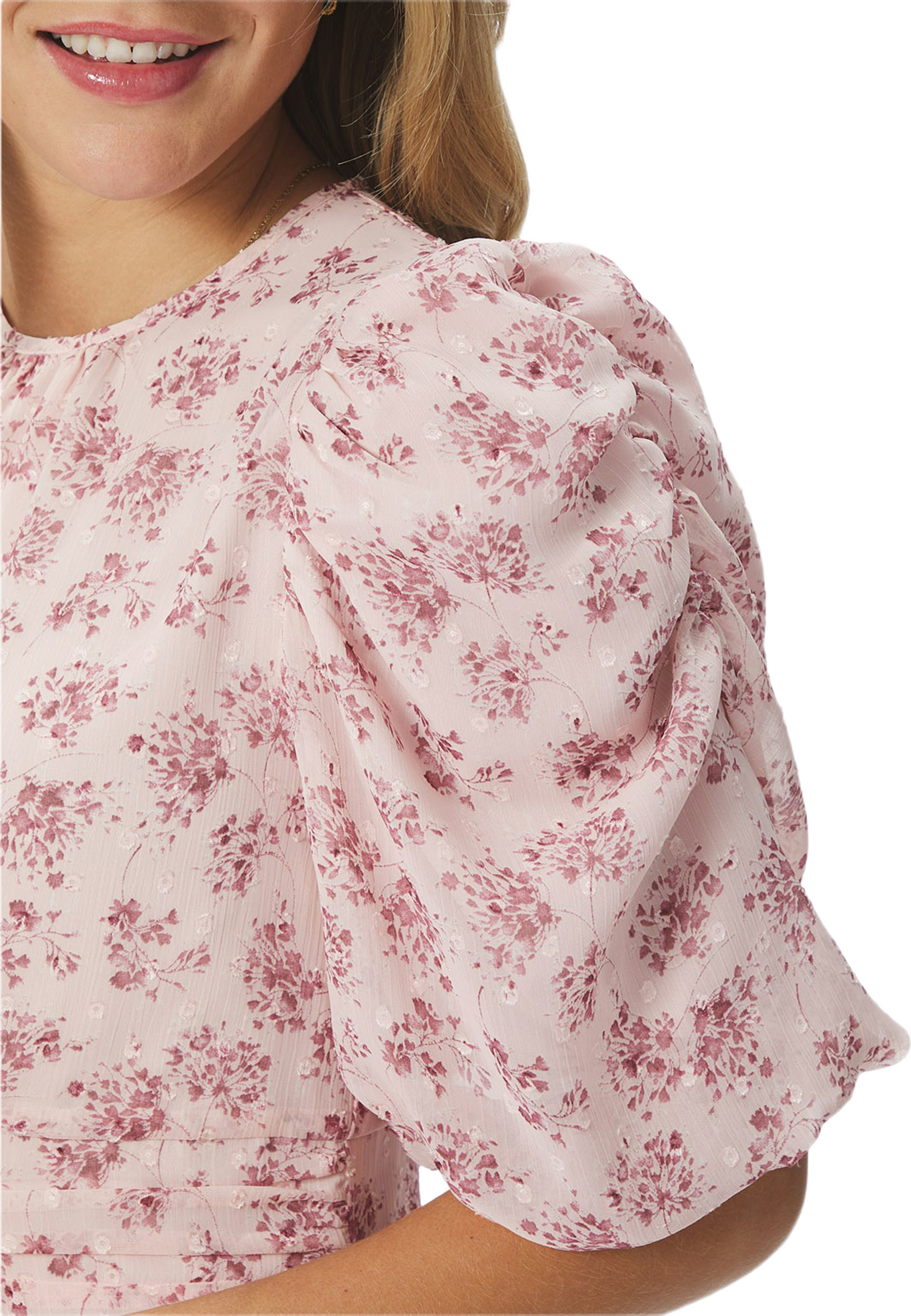 Kikka Chiffon Flower Dress, från Neo Noir, i färgen Rose. Klicka för att öppna bilden i stort format