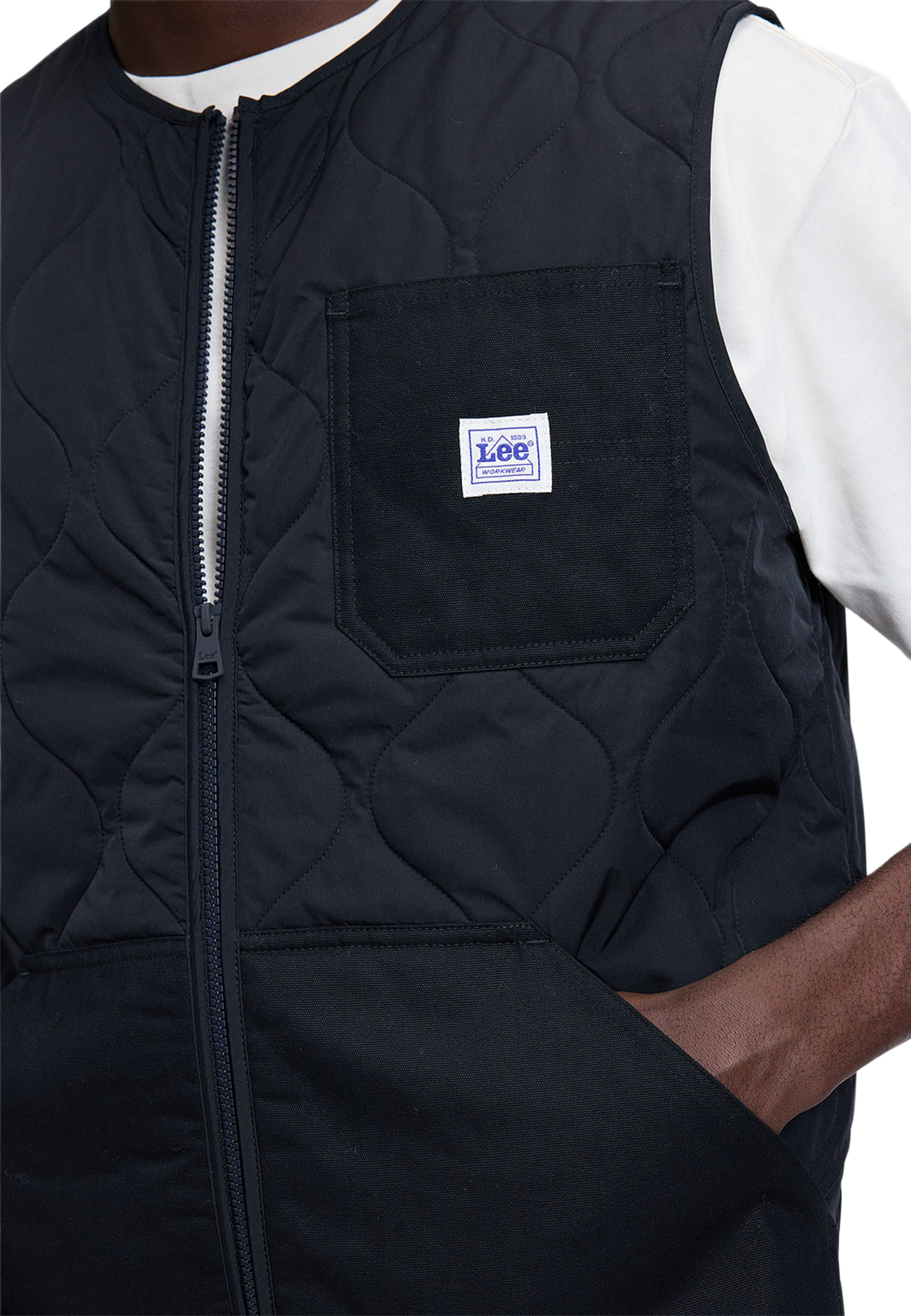 Workwear Vest, från Lee, i färgen Black. Klicka för att öppna bilden i stort format