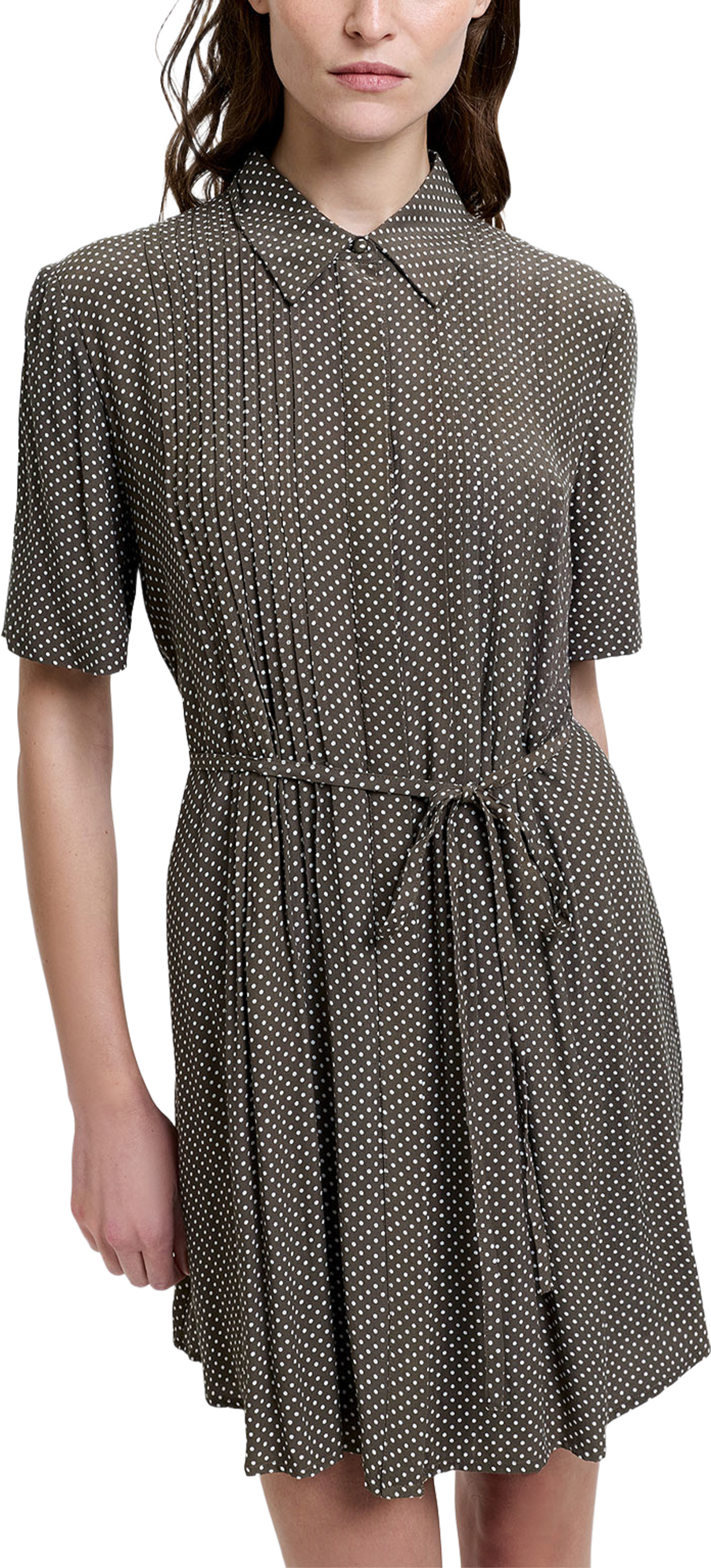 Lizzy Crepe Spot Sundress, från French Connection, i färgen Khaki Pin Spot. Klicka för att öppna bilden i stort format