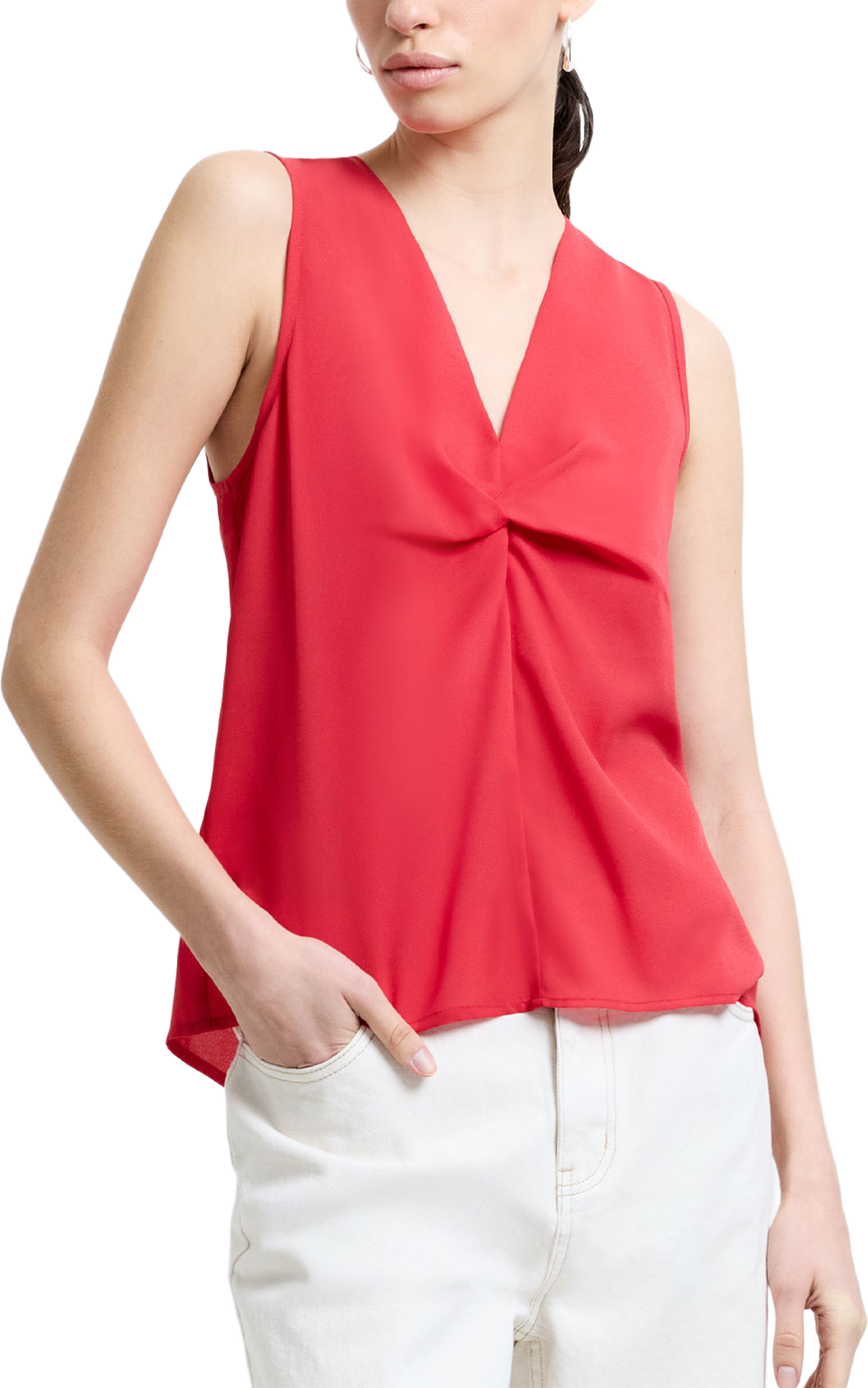 Mila Georgette Front Twist Top, från French Connection, i färgen Watermelon Red. Klicka för att öppna bilden i stort format