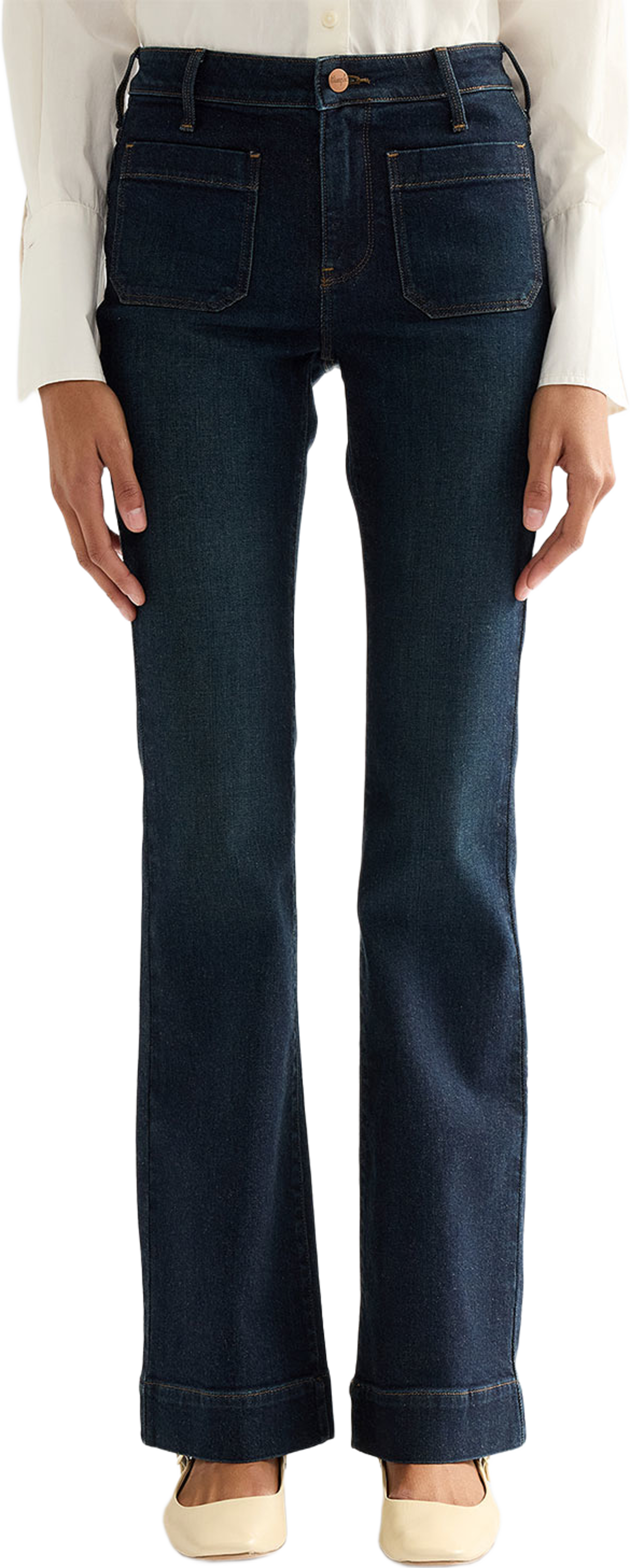 Flare Jeans, från Wrangler, i färgen Starry Winter. Klicka för att öppna bilden i stort format