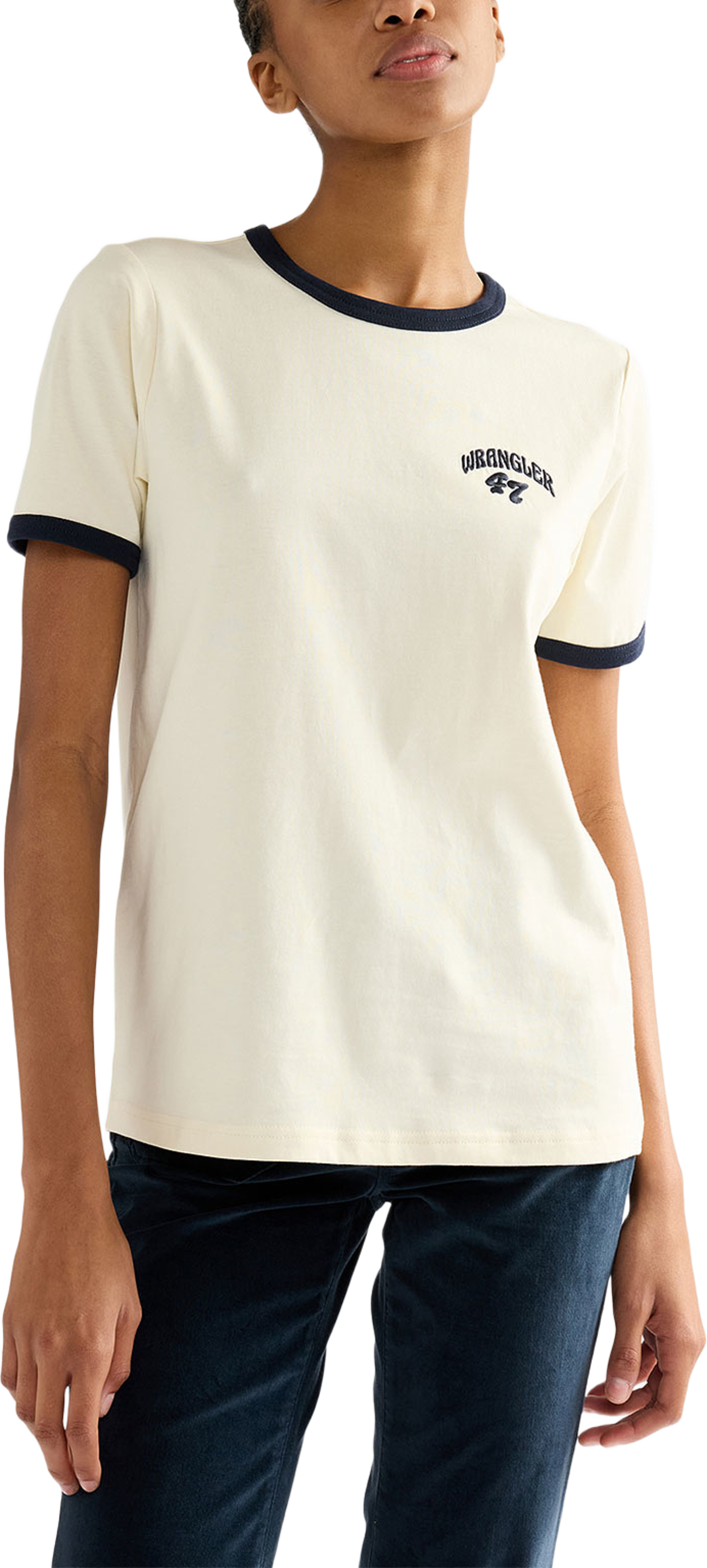 Ringer Tee, från Wrangler, i färgen Antique White. Klicka för att öppna bilden i stort format