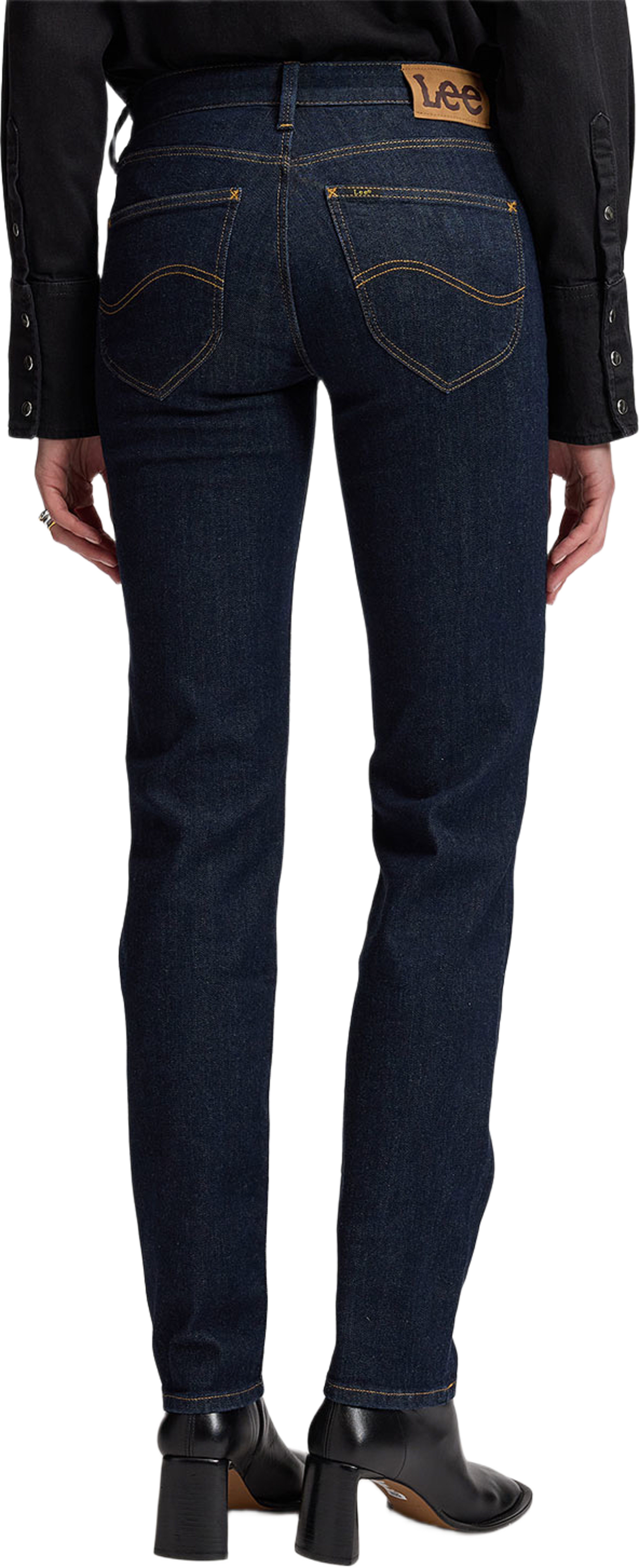 Marion Jeans, från Lee, i färgen Deepest Space. Klicka för att öppna bilden i stort format