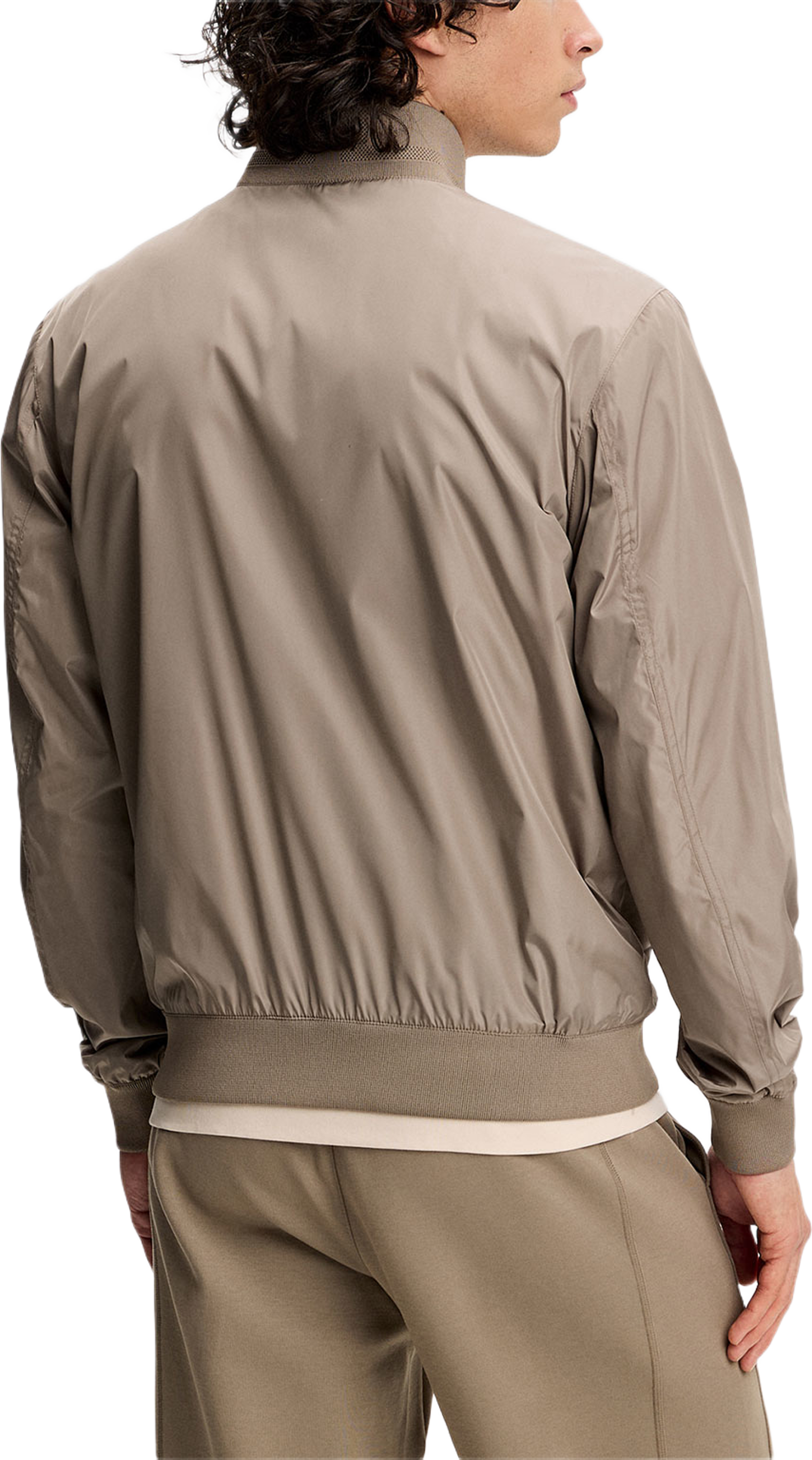 Kevin Poly Jacket, från J.Lindeberg, i färgen Brindle. Klicka för att öppna bilden i stort format