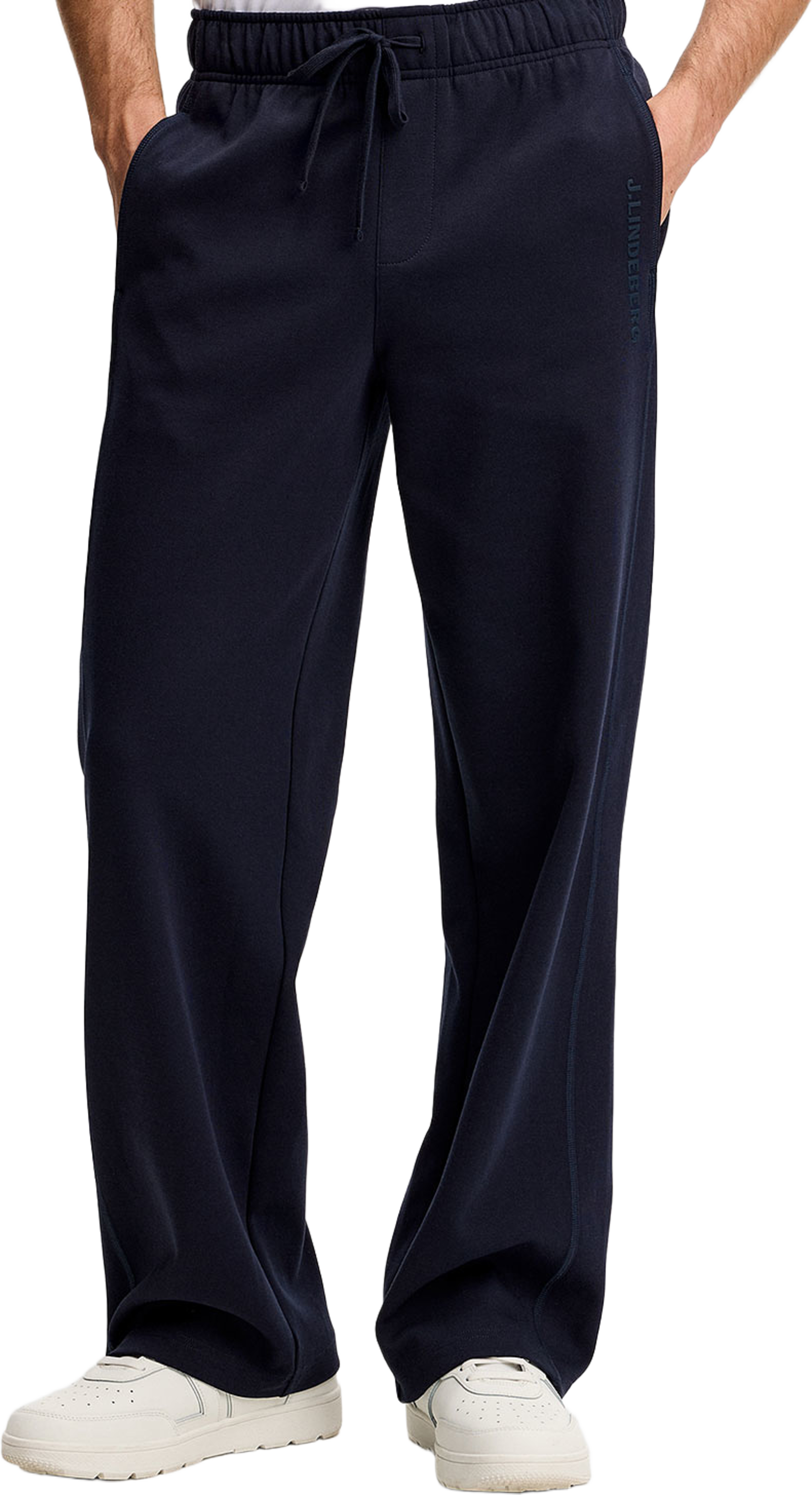 Club Pants, från J.Lindeberg, i färgen Jl Navy. Klicka för att öppna bilden i stort format