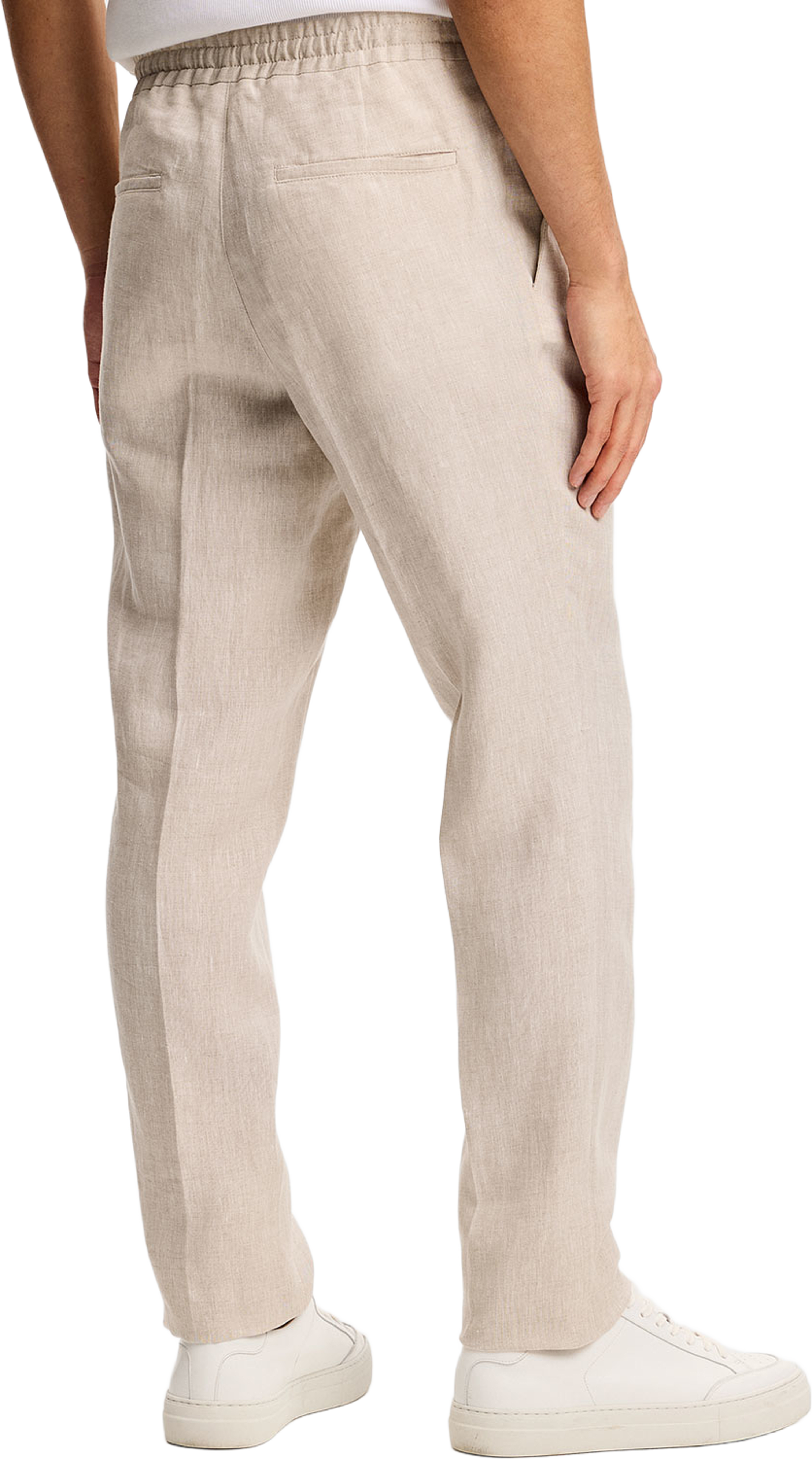 Soren Drape Linen Pants, från J.Lindeberg, i färgen Moonbeam. Klicka för att öppna bilden i stort format