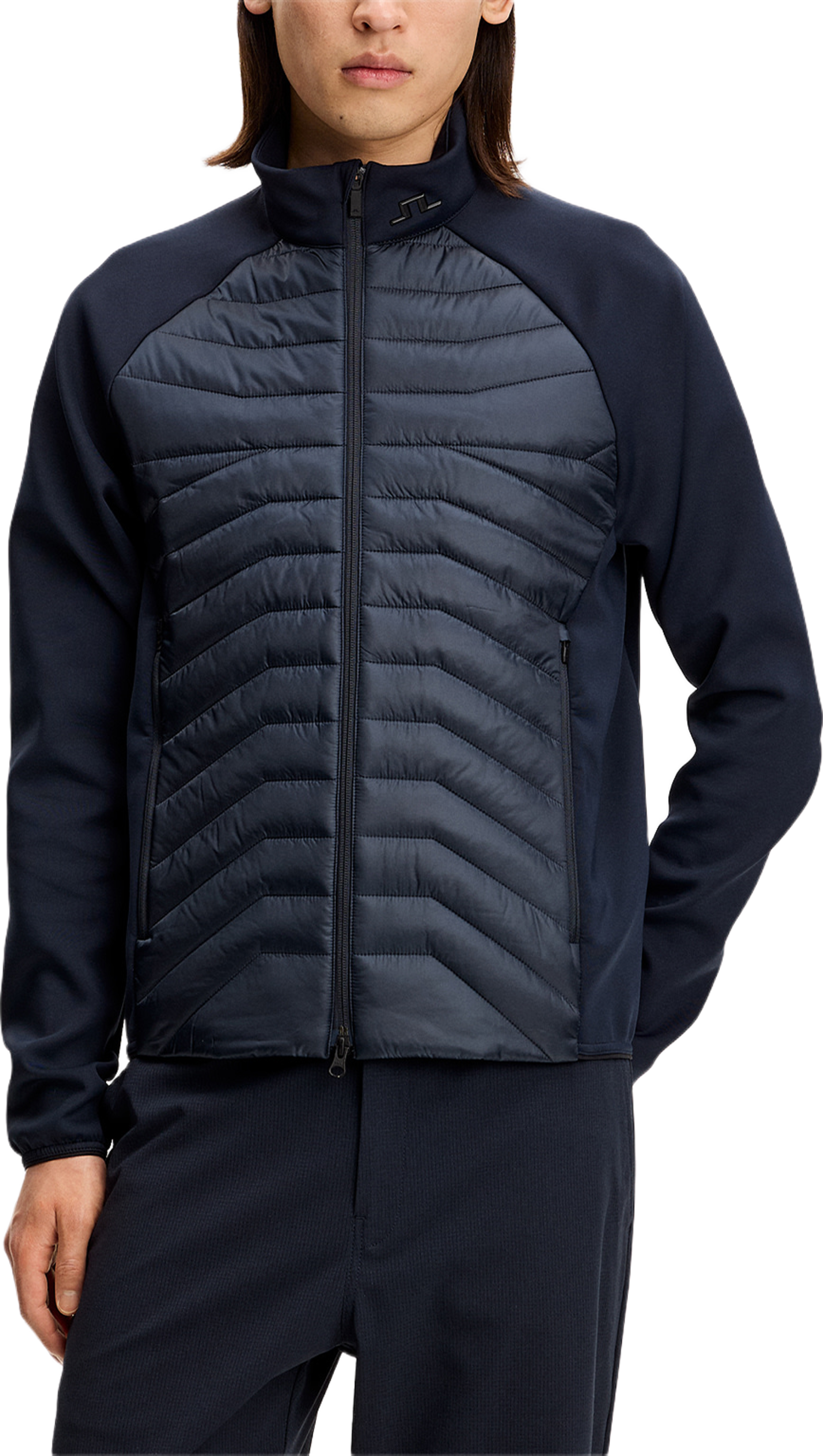 Heyden Quilt Hybrid Jacket, från J.Lindeberg, i färgen Jl Navy. Klicka för att öppna bilden i stort format