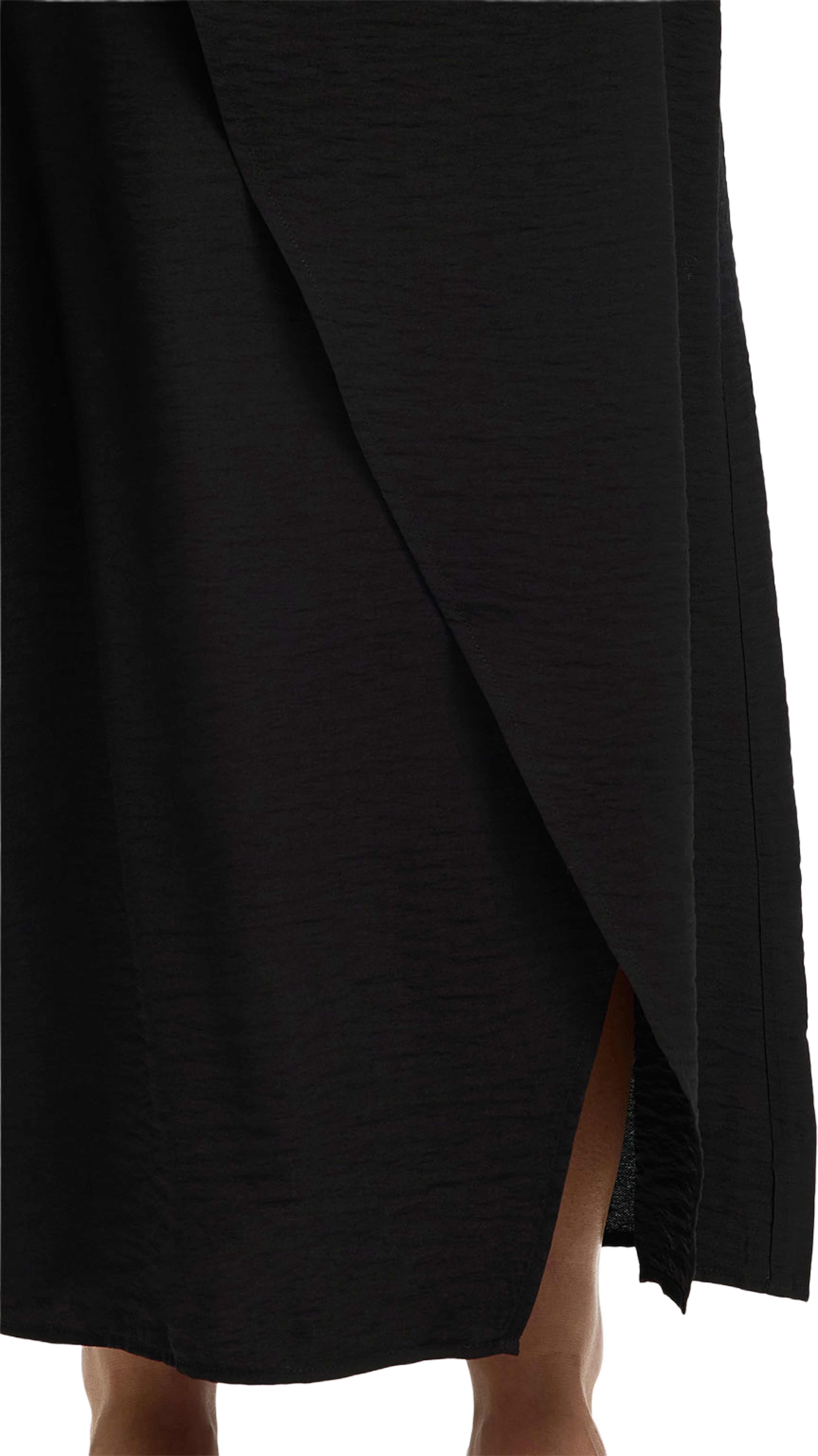 Lisa Ankle Wrap Skirt, från Selected Femme, i färgen Black. Klicka för att öppna bilden i stort format