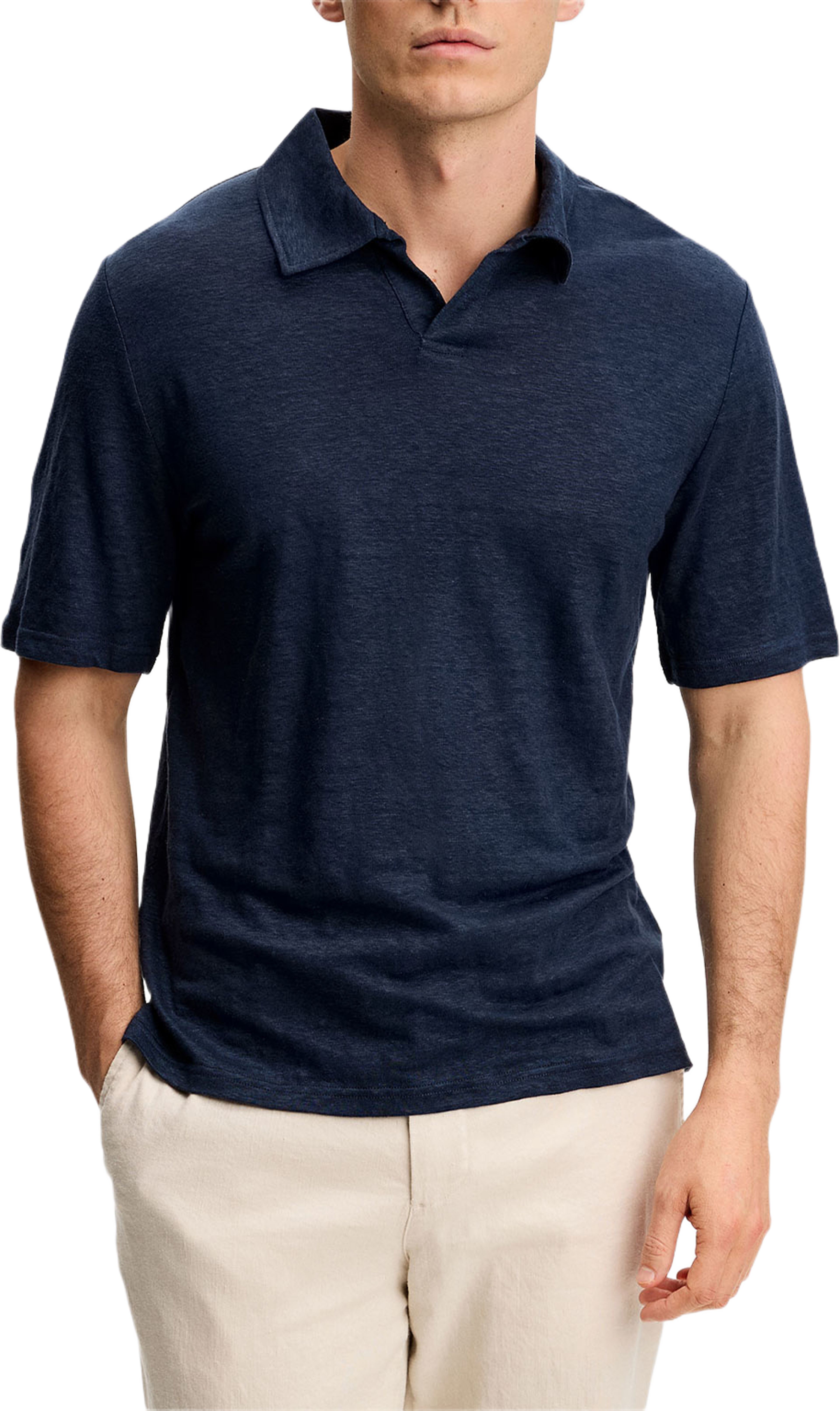 Roy Linen Polo, från J.Lindeberg, i färgen Jl Navy. Klicka för att öppna bilden i stort format