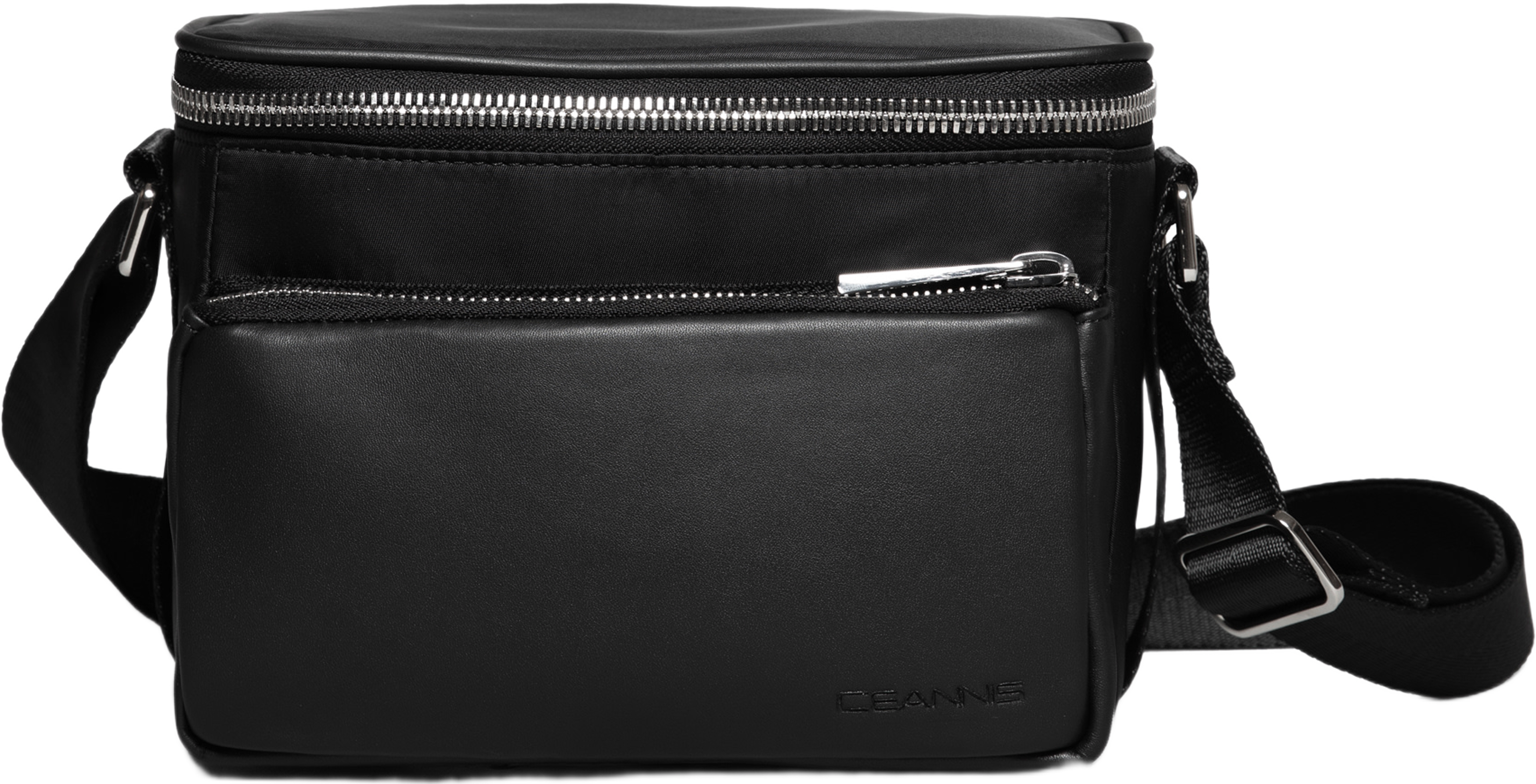 Tourist - City Bag Black, från Ceannis, i färgen Black. Klicka för att öppna bilden i stort format