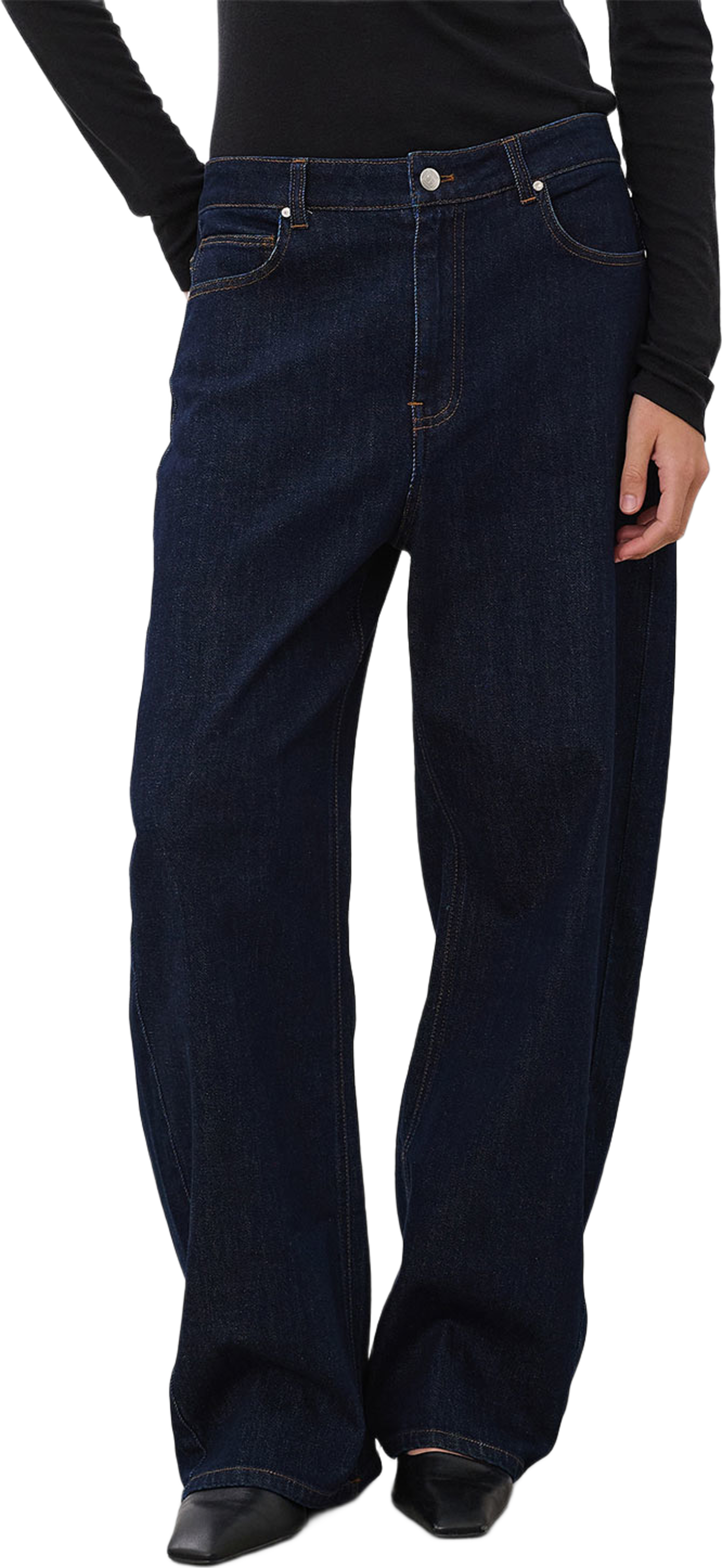 SLSabino Jeans, från Soaked In Luxury, i färgen Dark Blue Denim. Klicka för att öppna bilden i stort format