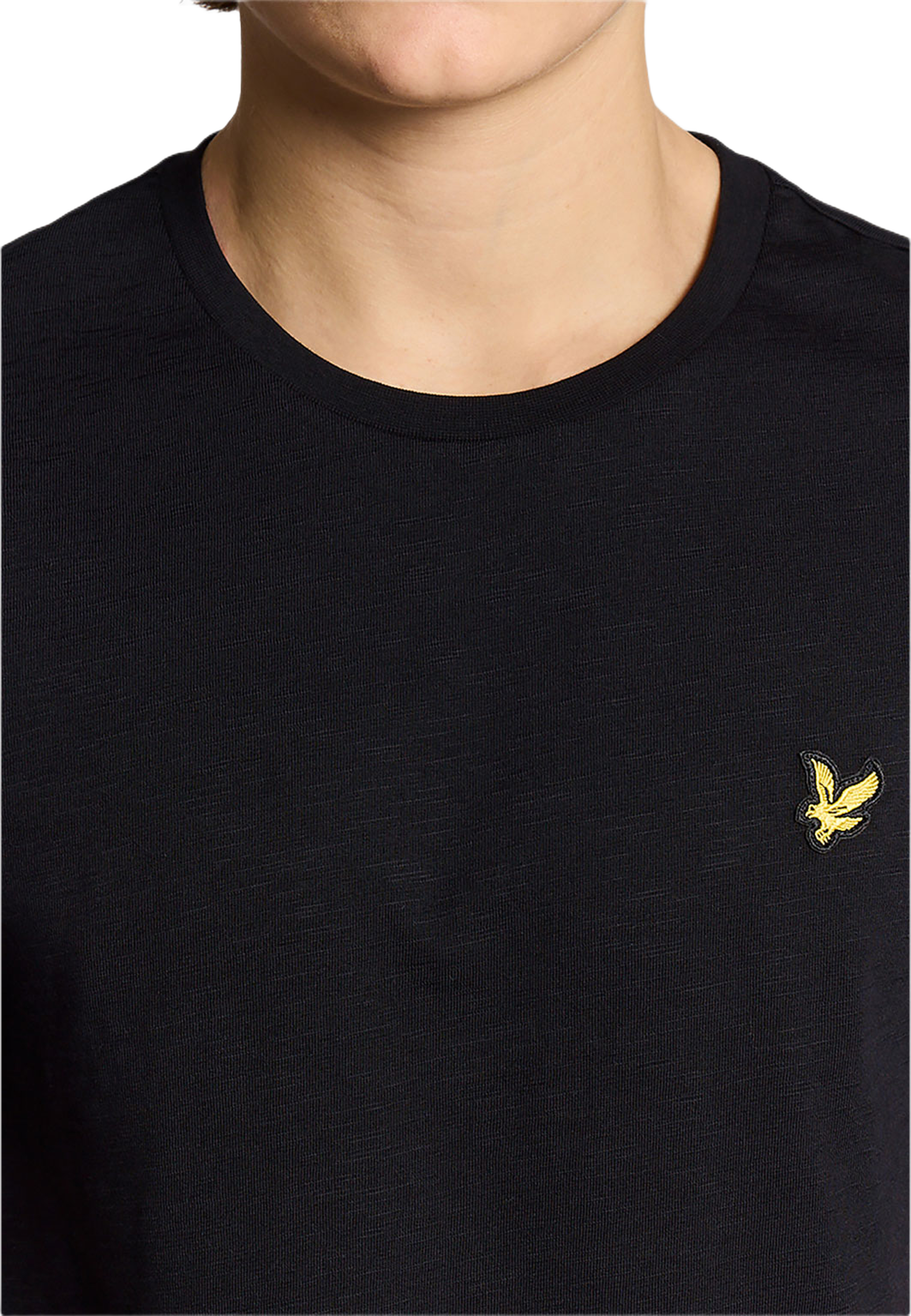 Fine Slub T-shirt, från Lyle & Scott, i färgen Jet Black. Klicka för att öppna bilden i stort format