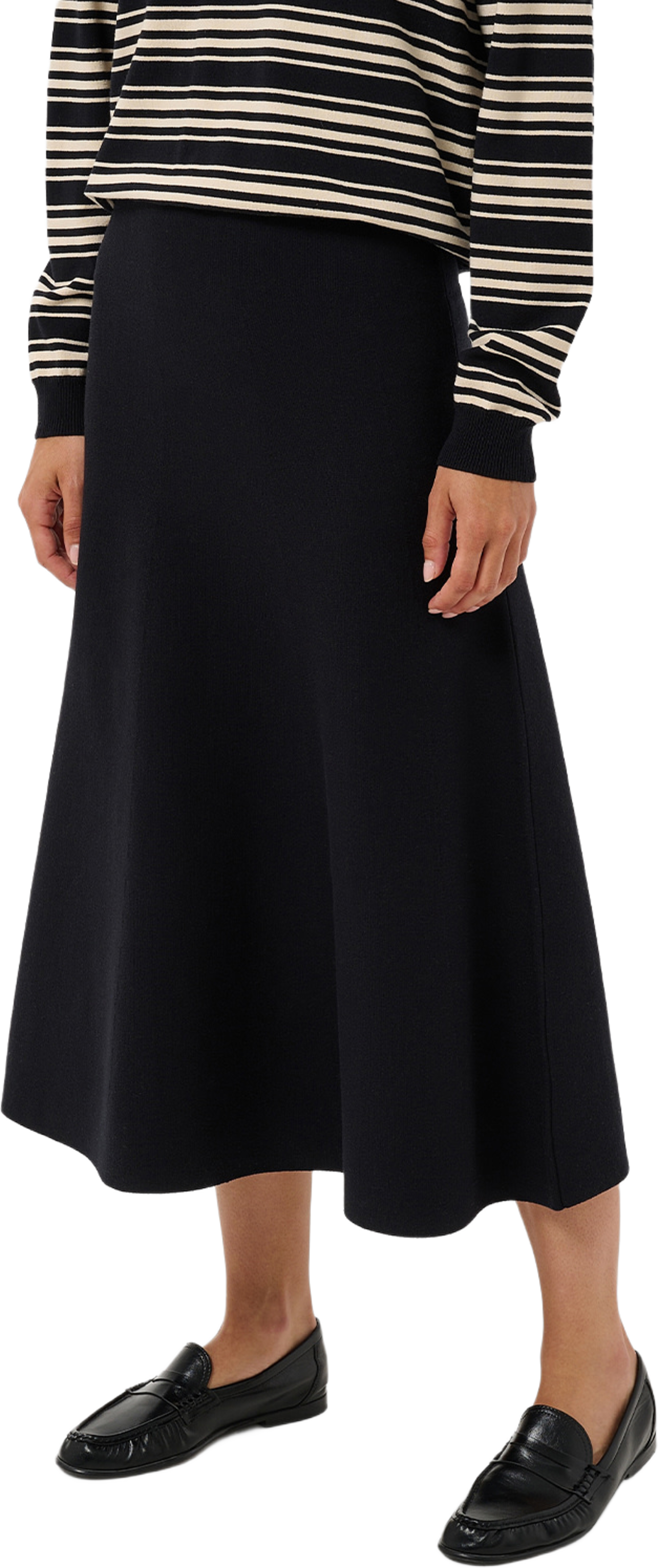 VikesaPW Flared skirt, från Part Two, i färgen Black. Klicka för att öppna bilden i stort format