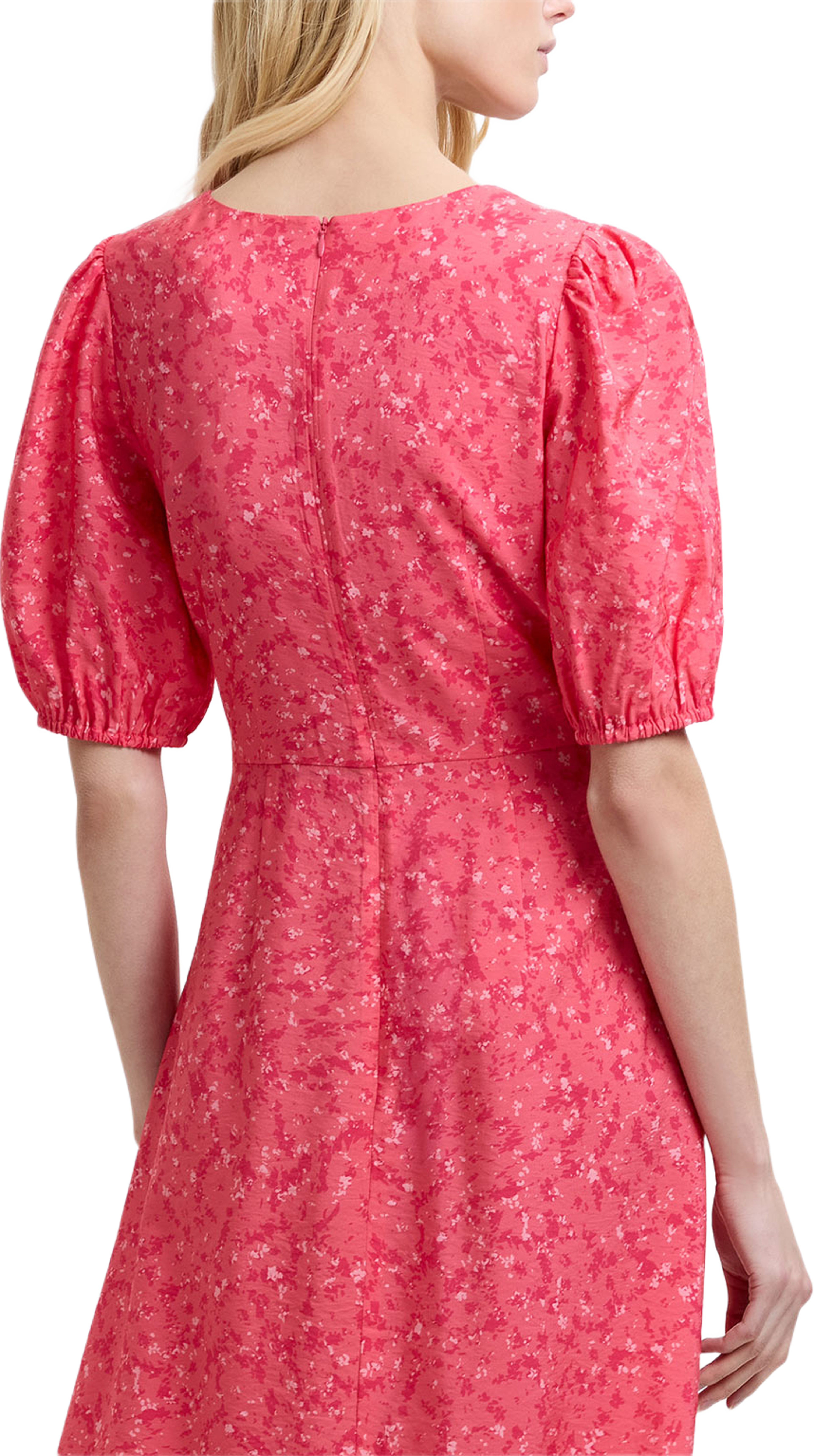 Melissa Faron Drape Twist Dress, från French Connection, i färgen Pink Multi. Klicka för att öppna bilden i stort format