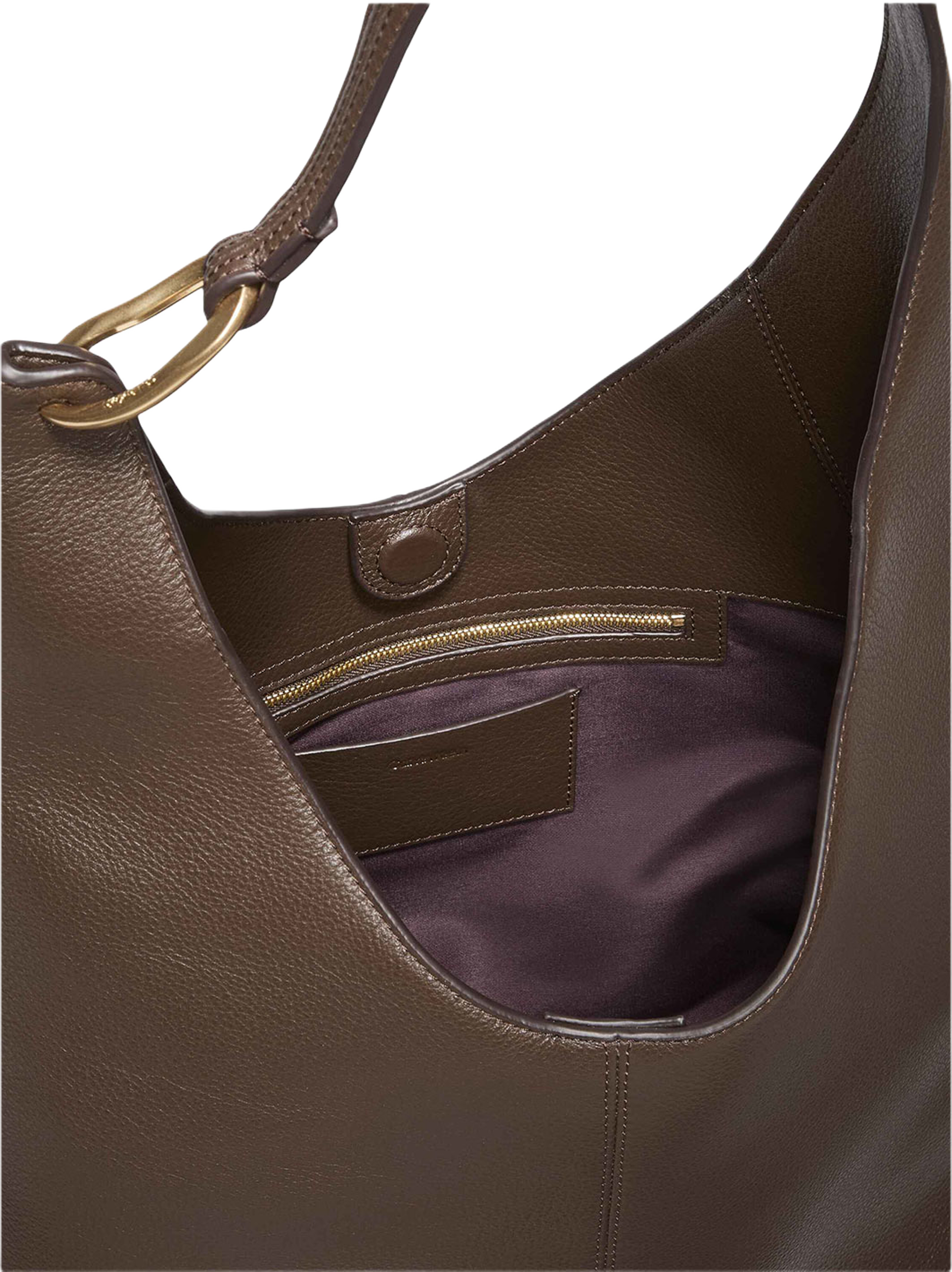 Slouchy Leather Shoulder Bag, från Calvin Klein, i färgen Delicioso. Klicka för att öppna bilden i stort format