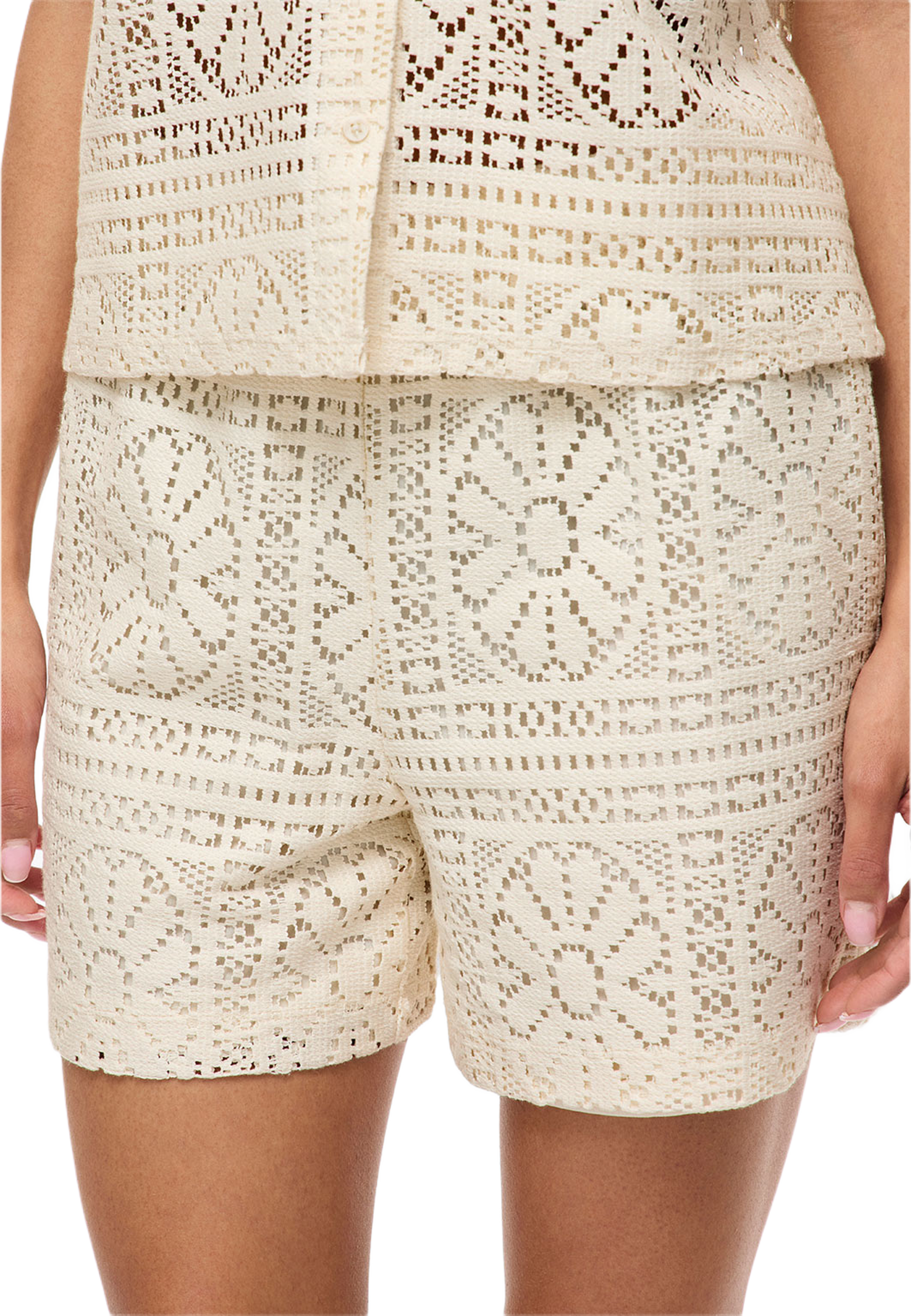 Vimerinda Shorts, från Vila, i färgen Birch. Klicka för att öppna bilden i stort format