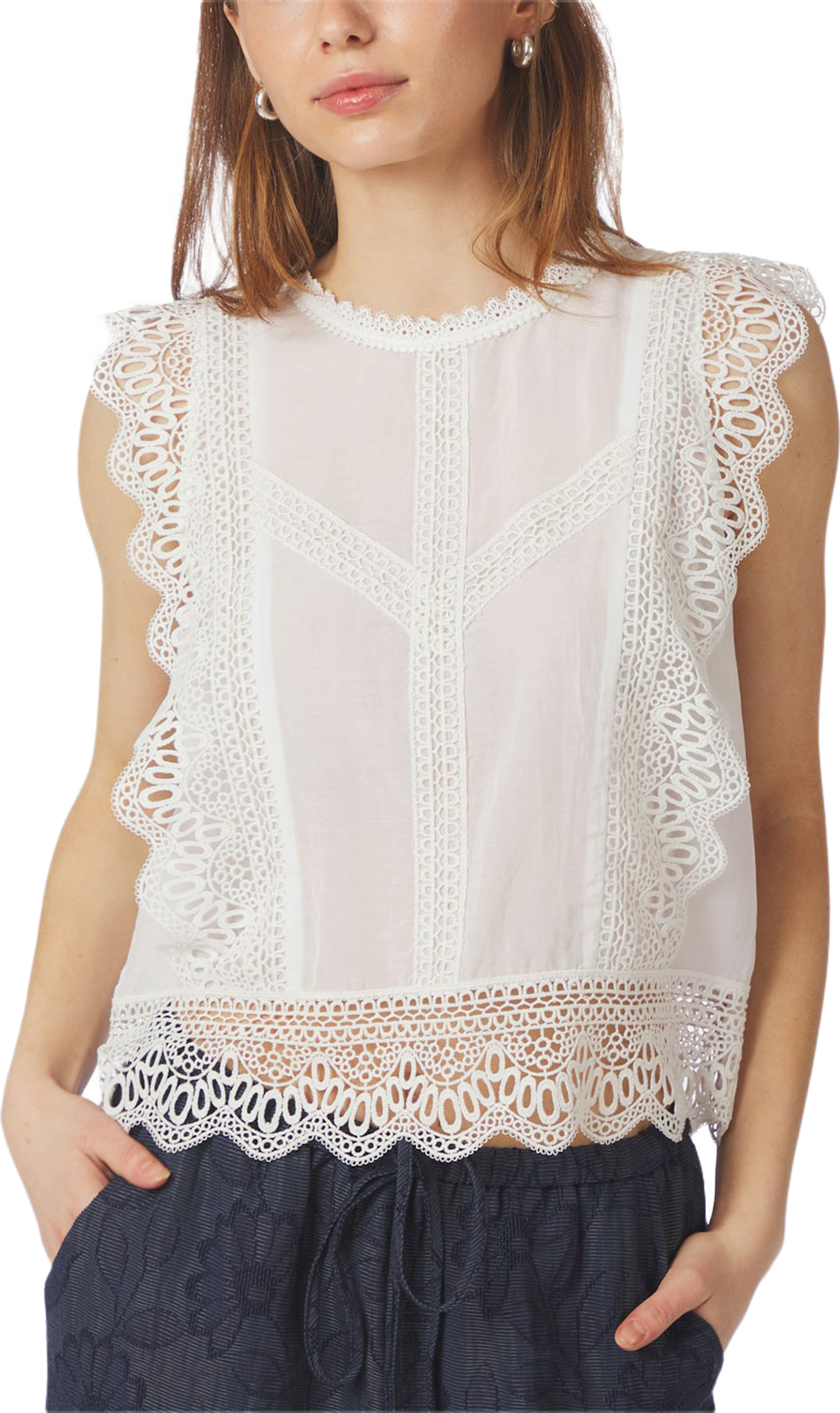 Samia Lace Top, från Neo Noir, i färgen White. Klicka för att öppna bilden i stort format