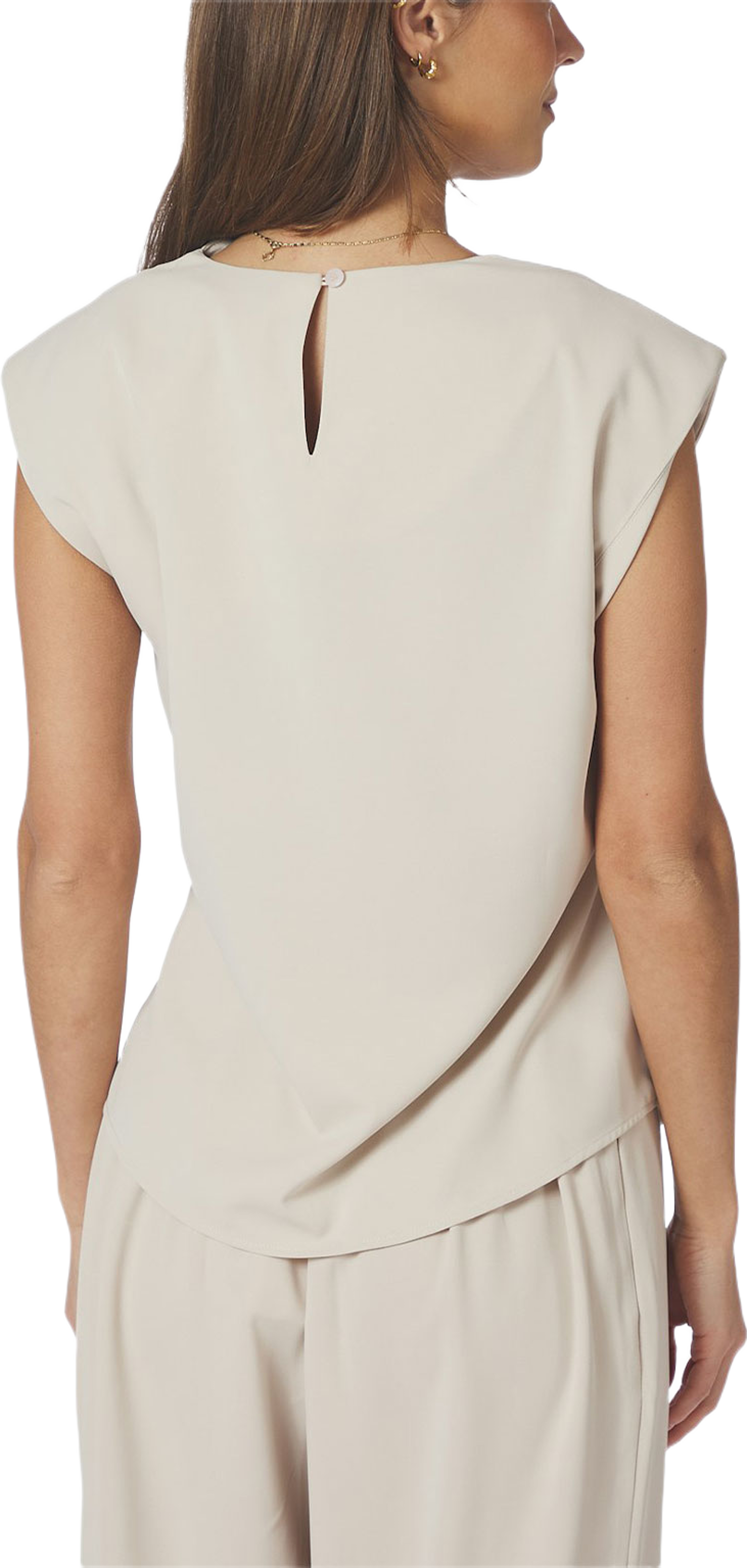 Katarim Crepe Top, från Neo Noir, i färgen Ivory. Klicka för att öppna bilden i stort format