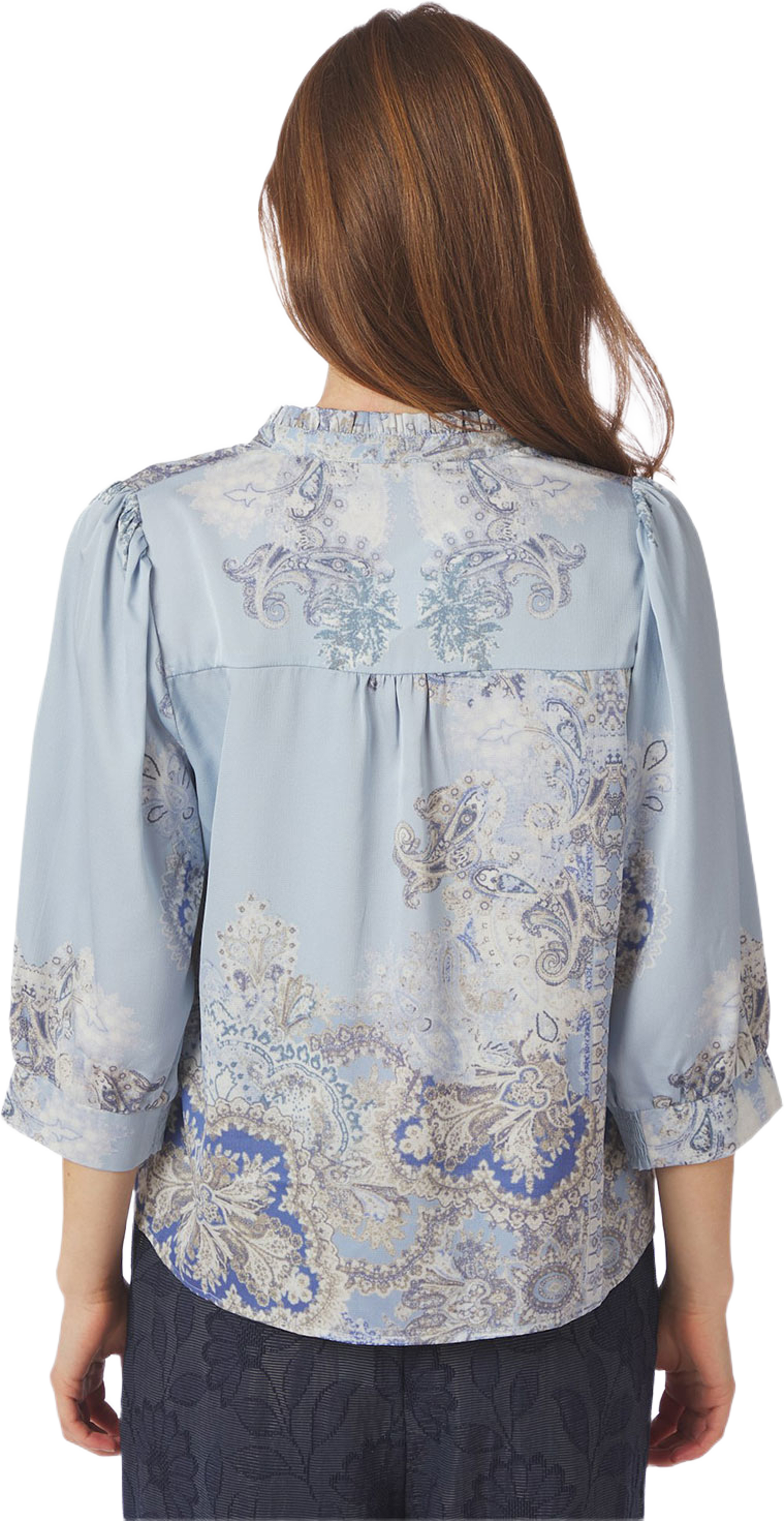Roselle Artist Paisley Blouse, från Neo Noir, i färgen Light Blue. Klicka för att öppna bilden i stort format
