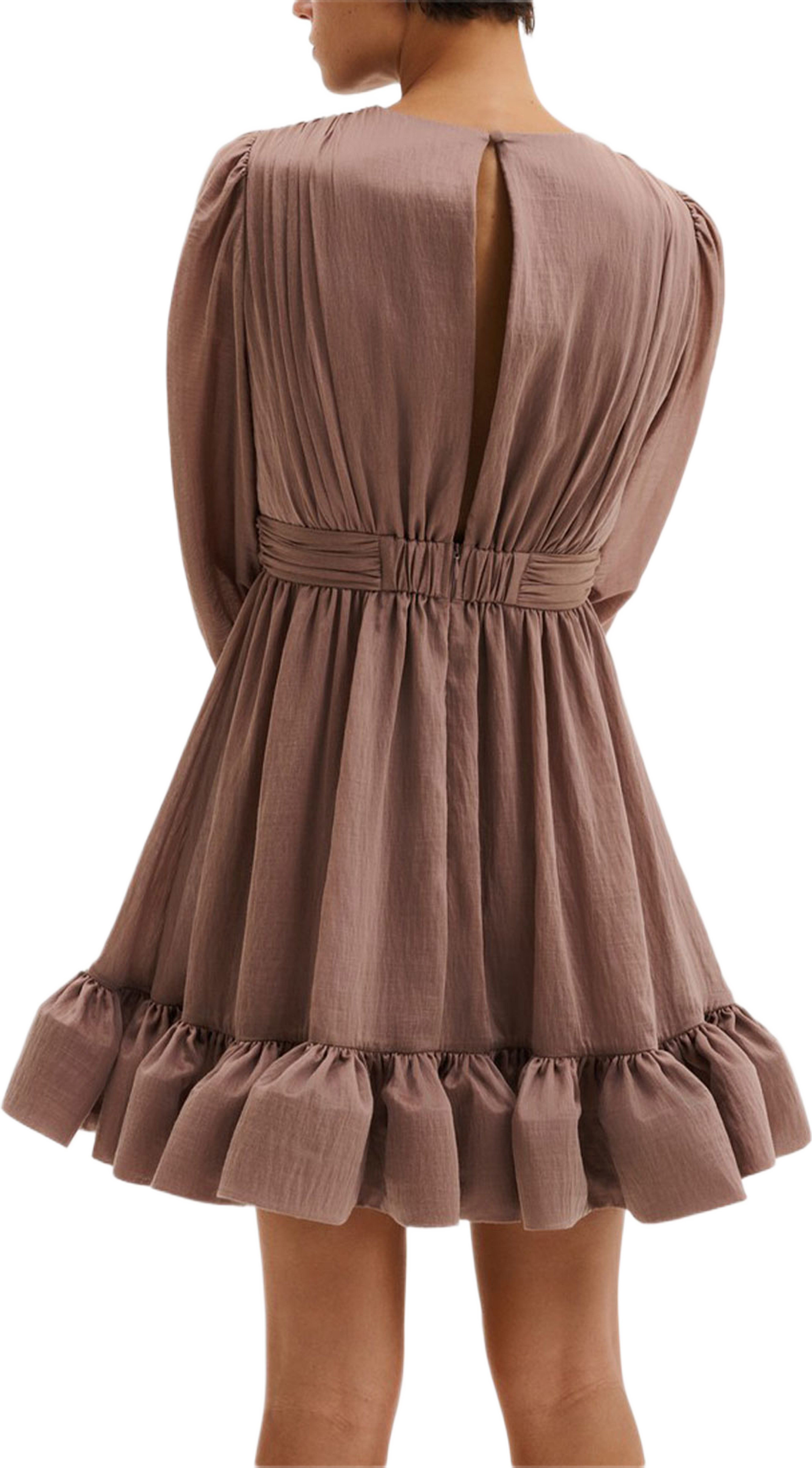 Jadie V-Neck Ruffled Mini Dress, från Malina, i färgen Taupe. Klicka för att öppna bilden i stort format