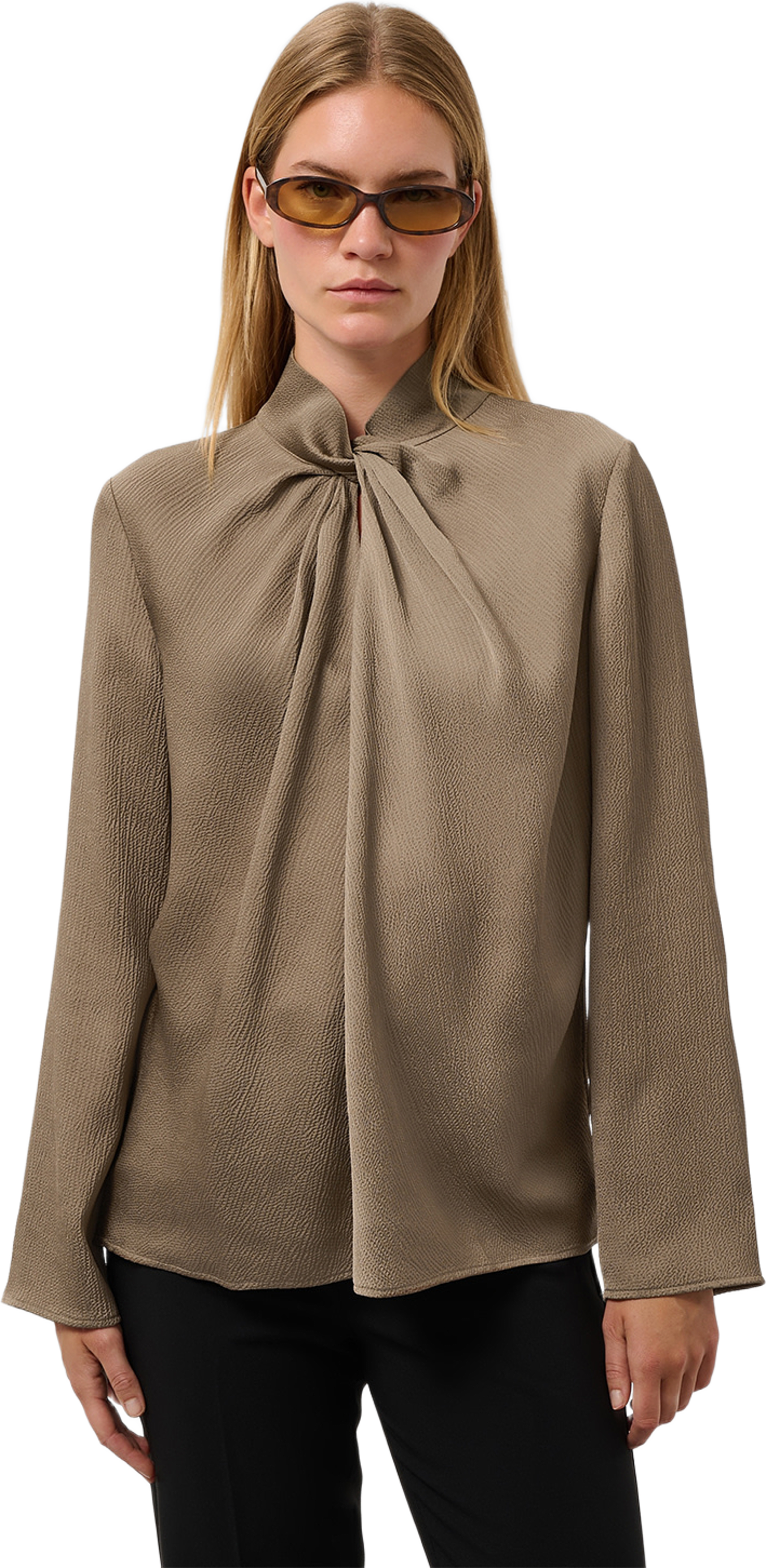 SLParis Nadeya Blouse LS, från Soaked In Luxury, i färgen Walnut. Klicka för att öppna bilden i stort format