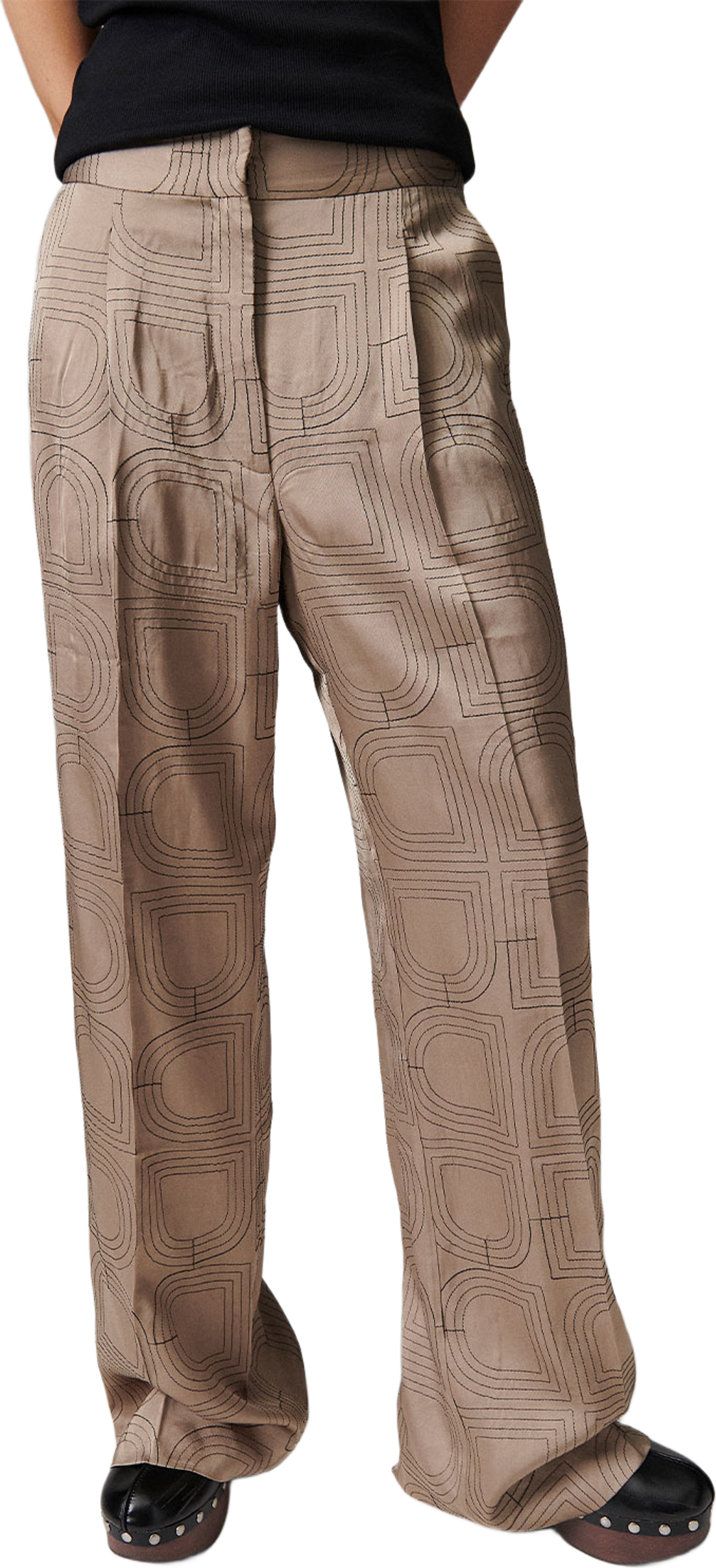 Phoebe Fluid Viscose Stitch Trousers, från DAY Birger et Mikkelsen, i färgen Walnut. Klicka för att öppna bilden i stort format