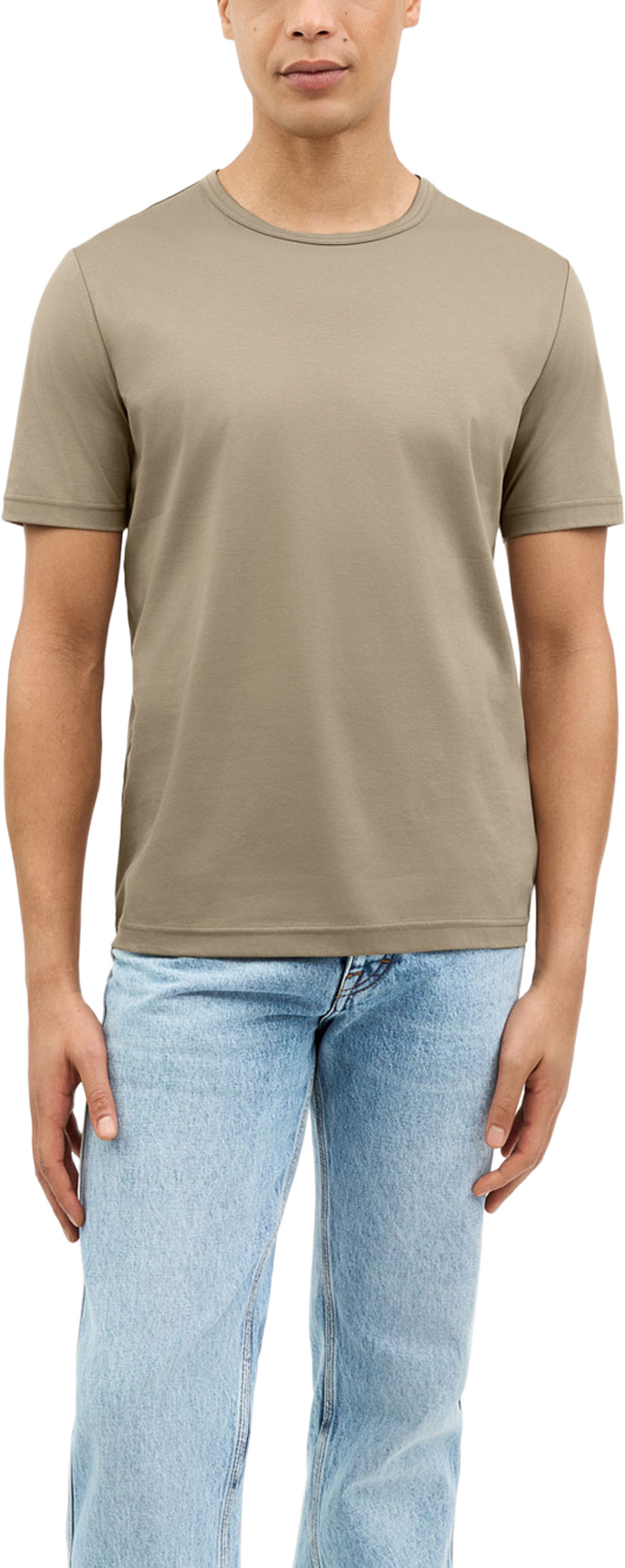 Olaf Rundhalsad T-Shirt, från Tiger of Sweden, i färgen Auburn Glaze. Klicka för att öppna bilden i stort format