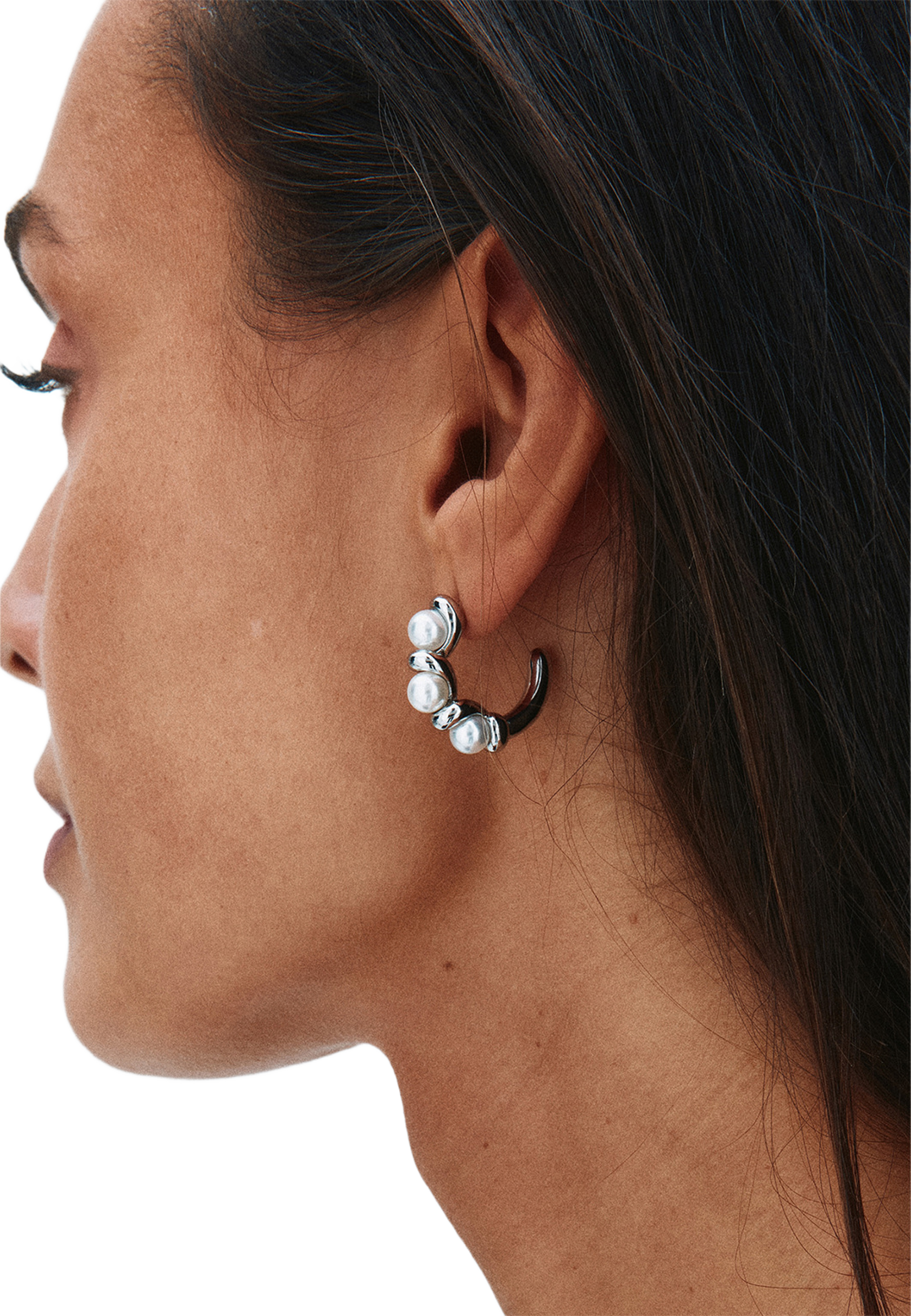 Margot Hoops L Silver, från Edblad, i färgen Silver. Klicka för att öppna bilden i stort format