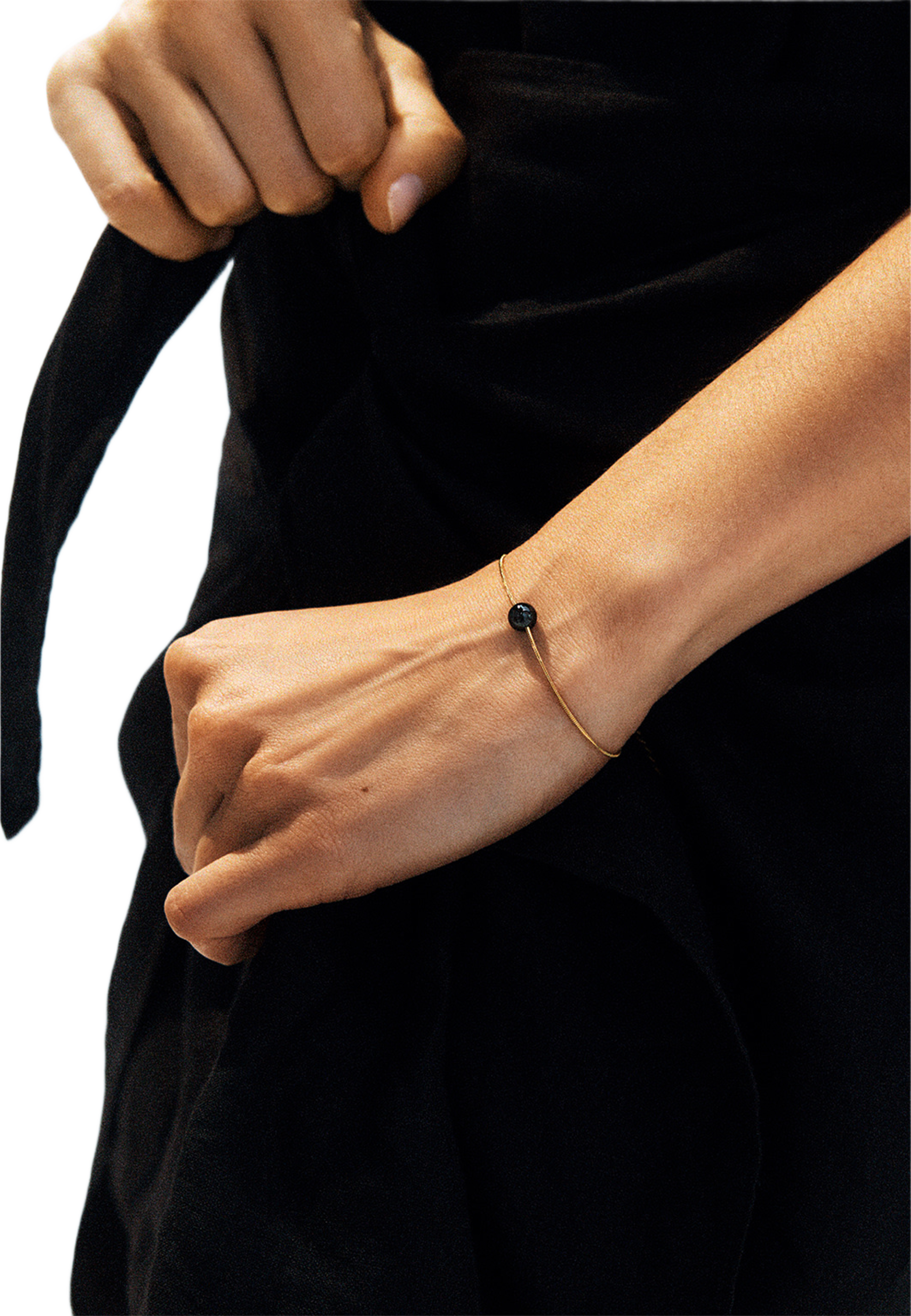 Aura Bracelet S Gold/Black, från Edblad, i färgen Gold. Klicka för att öppna bilden i stort format