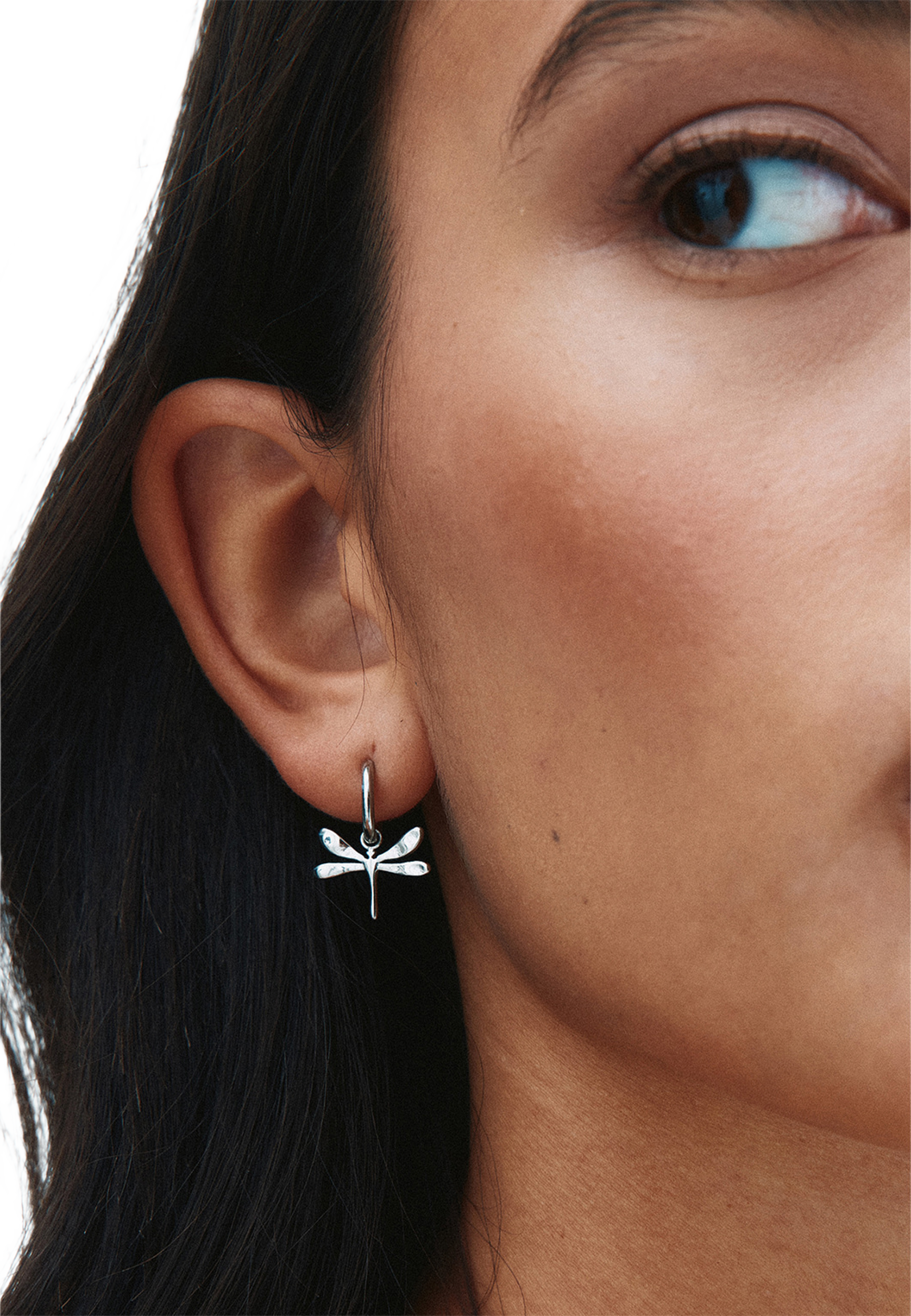 Dragonfly Hoops Silver, från Edblad, i färgen Silver. Klicka för att öppna bilden i stort format