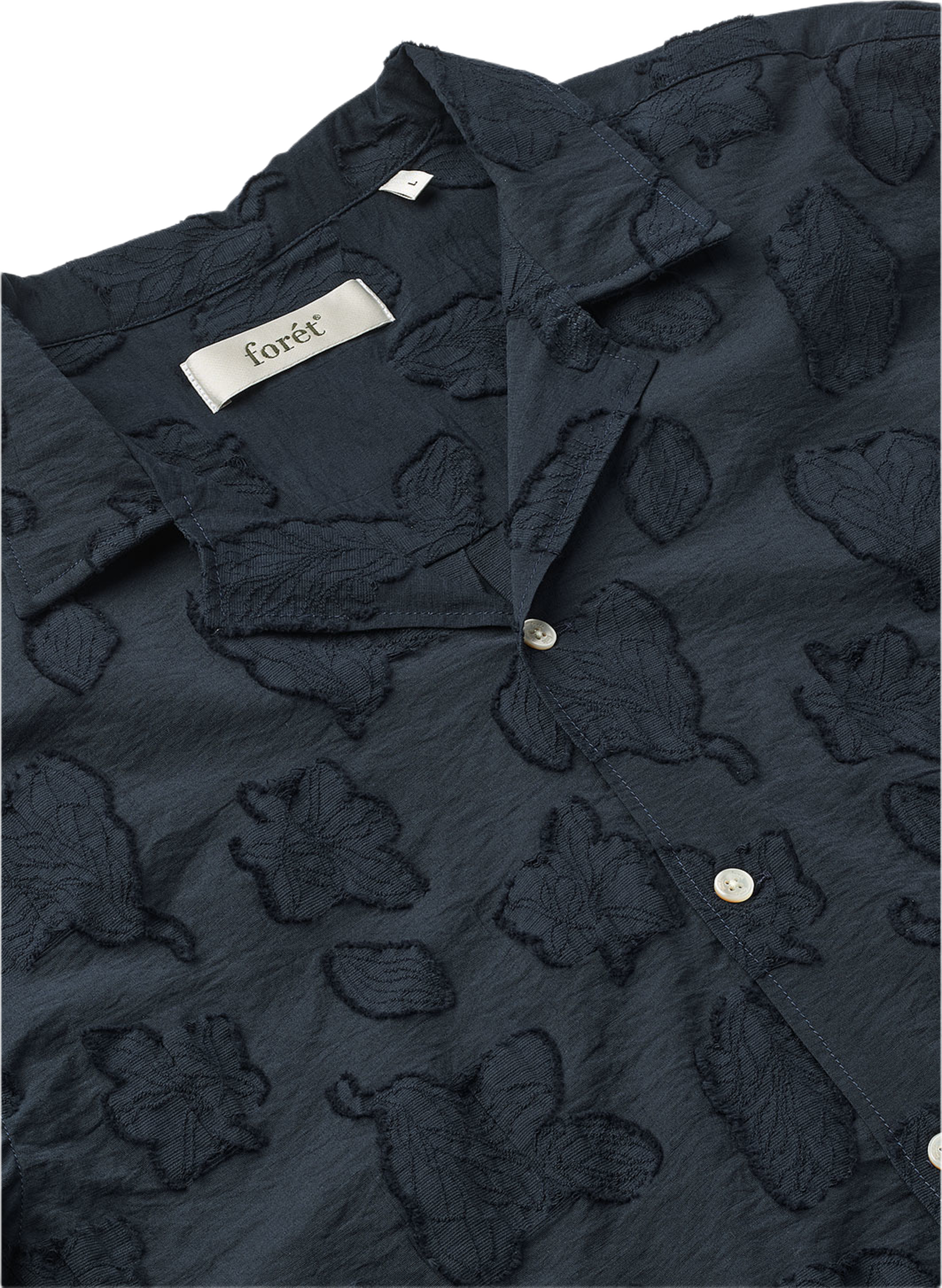 Peer Jaquard Regular Fit Shirt, från Forét, i färgen Navy. Klicka för att öppna bilden i stort format